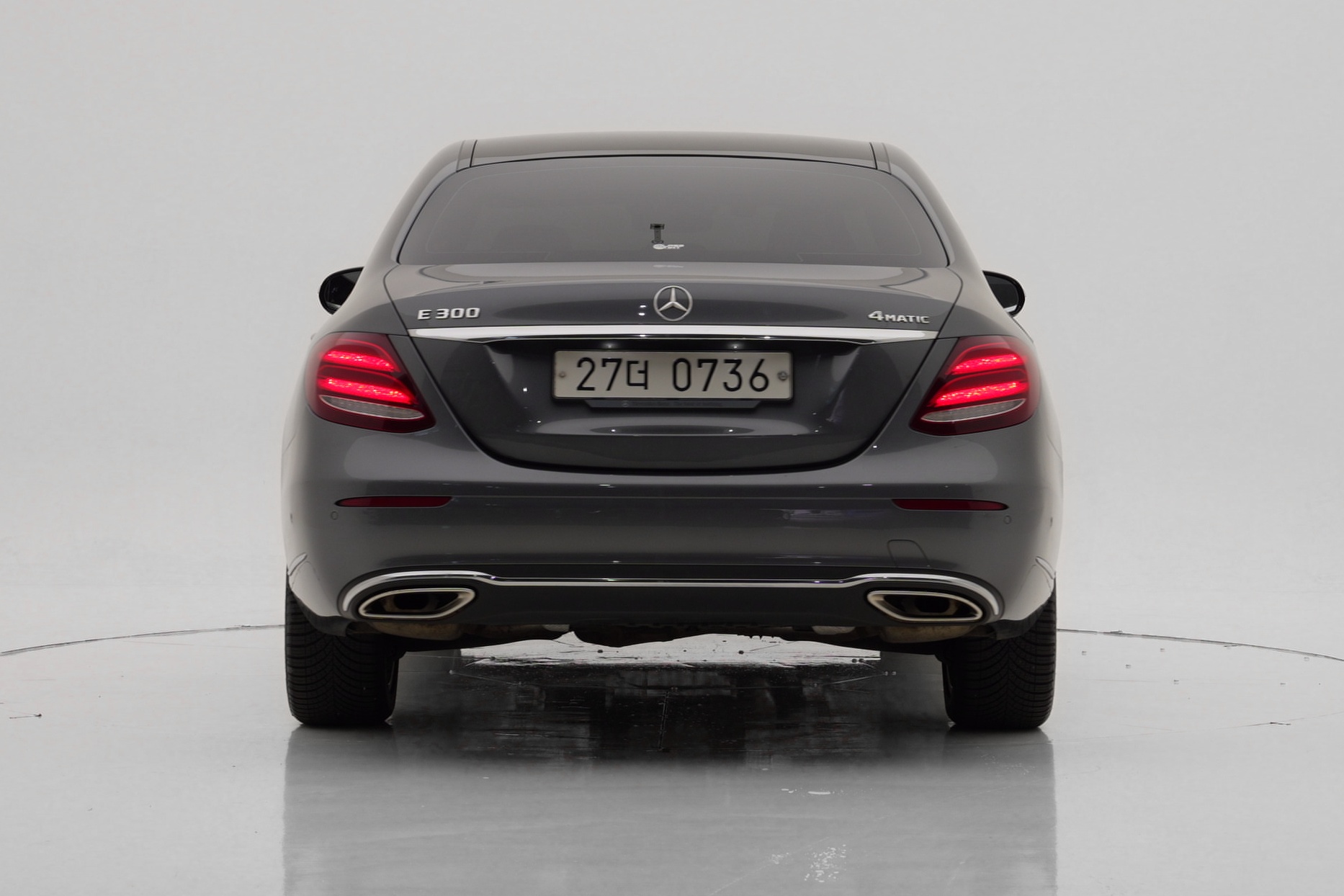 Mercedes-Benz E-Class E300 4MATIC Exclusive