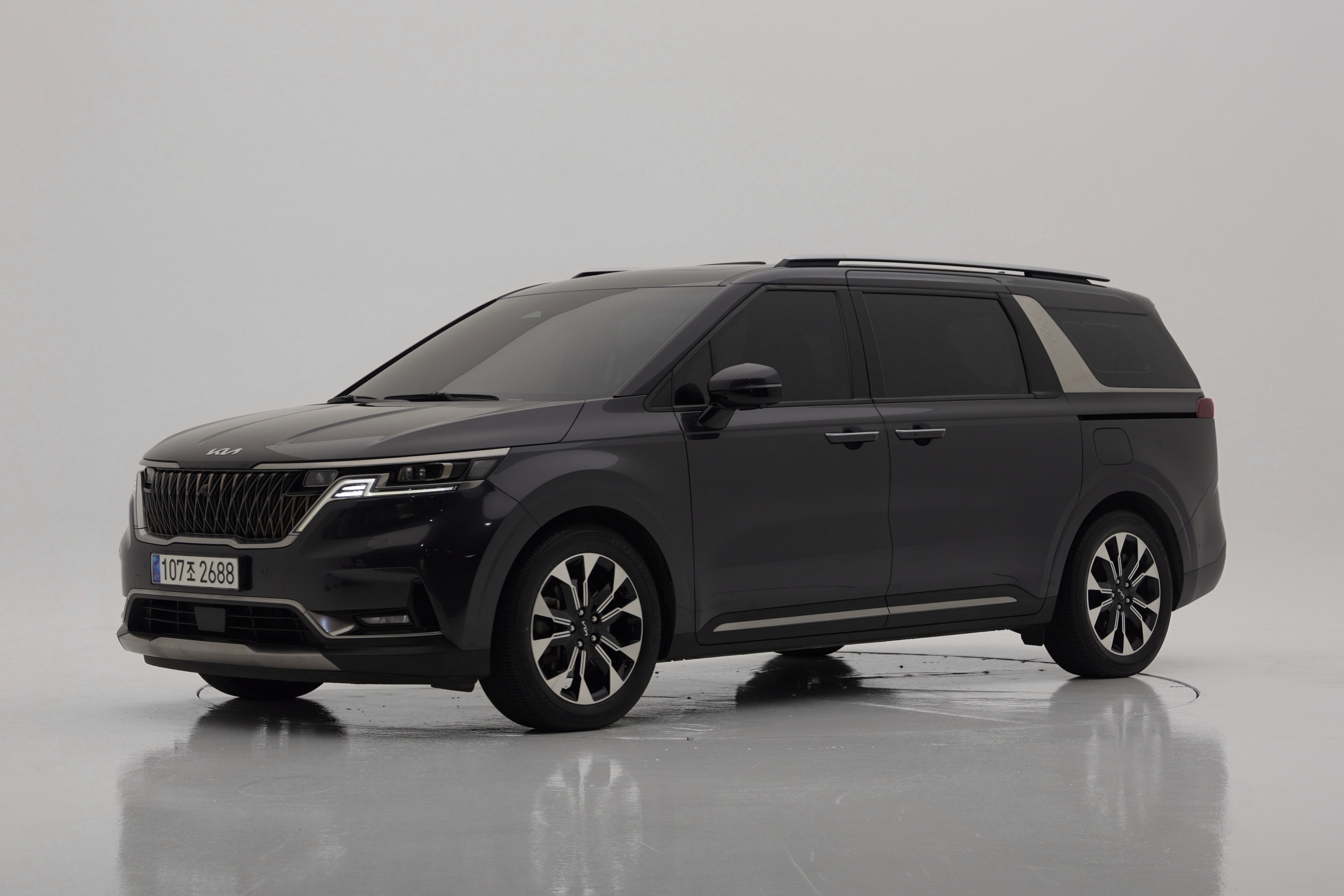 Kia Carnival Дизель 9 мест Signature