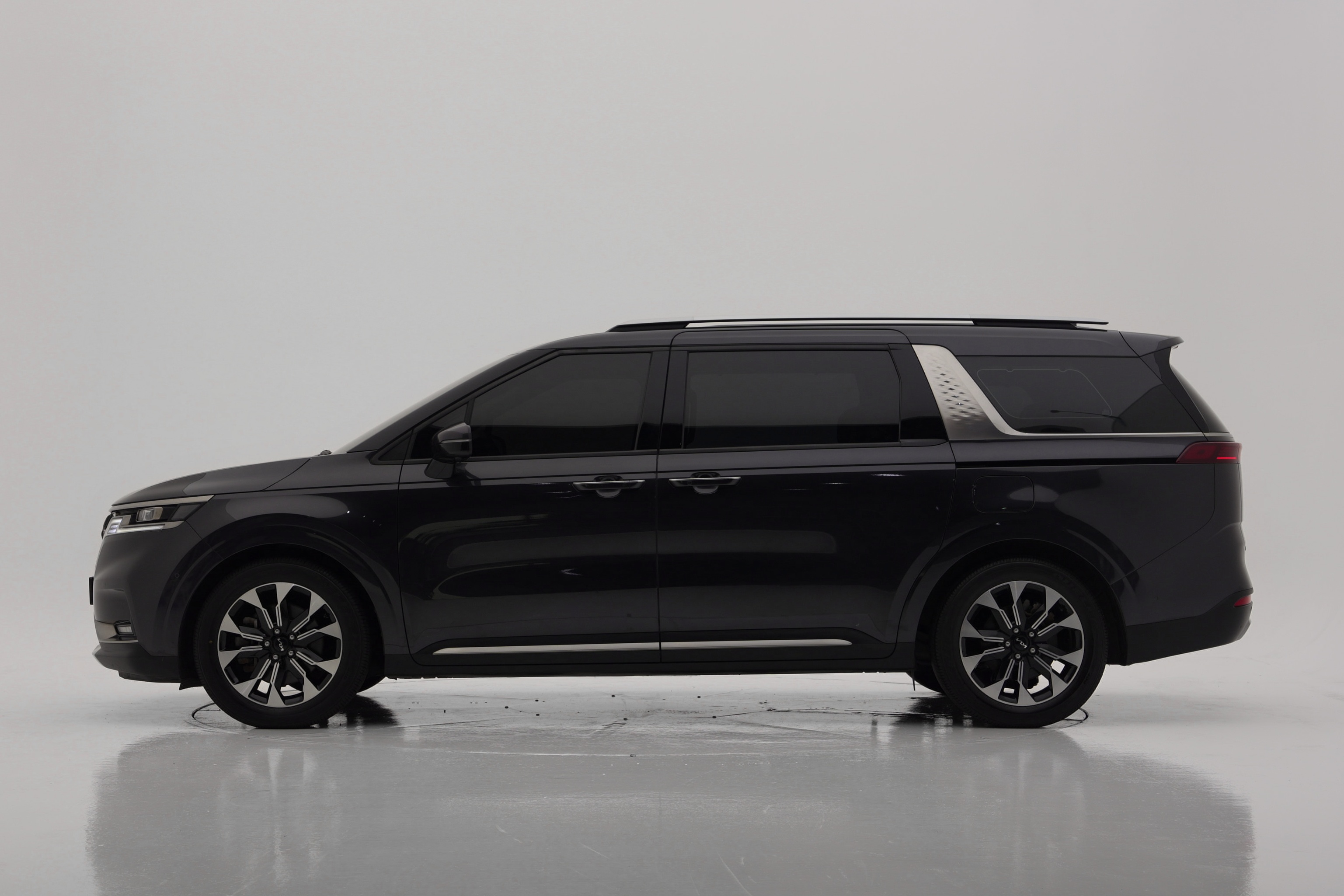 Kia Carnival Дизель 9 мест Signature