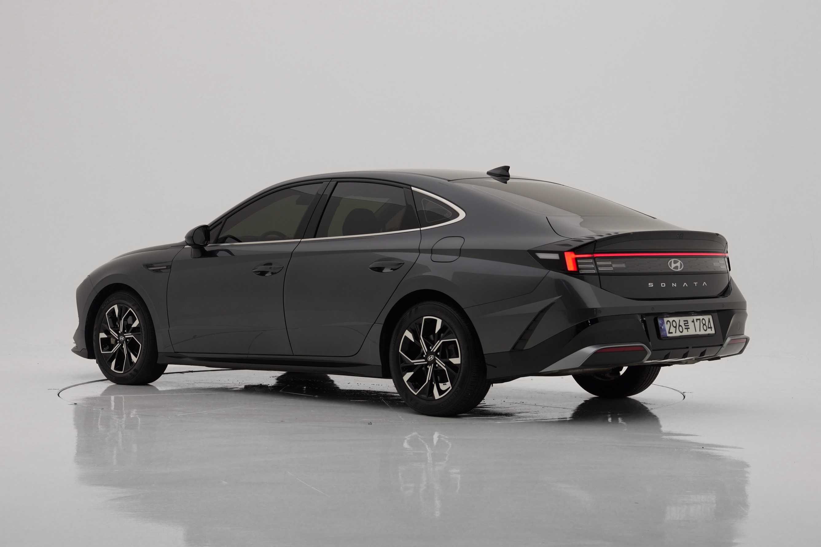 Hyundai Sonata Exclusive