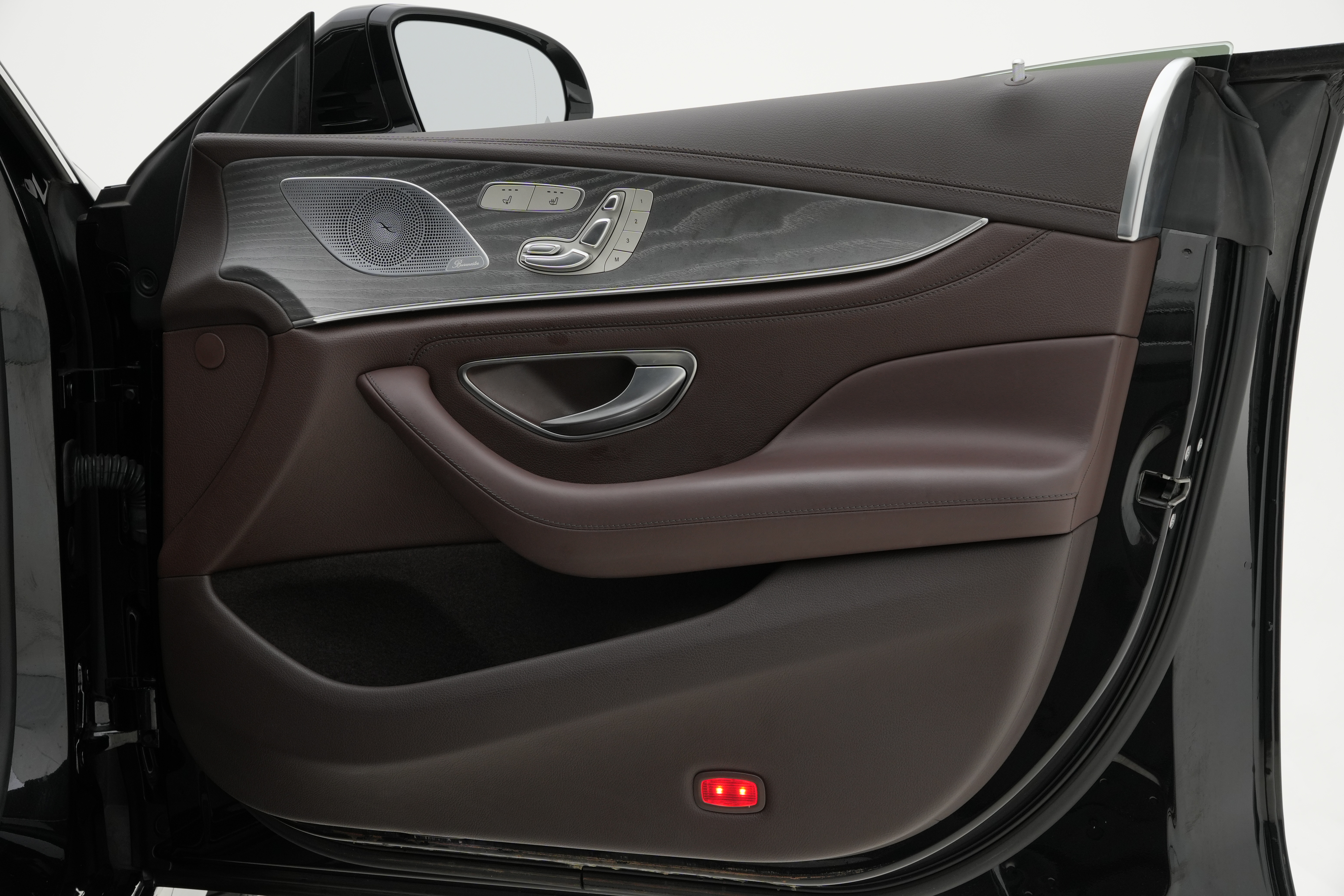 Interior 6