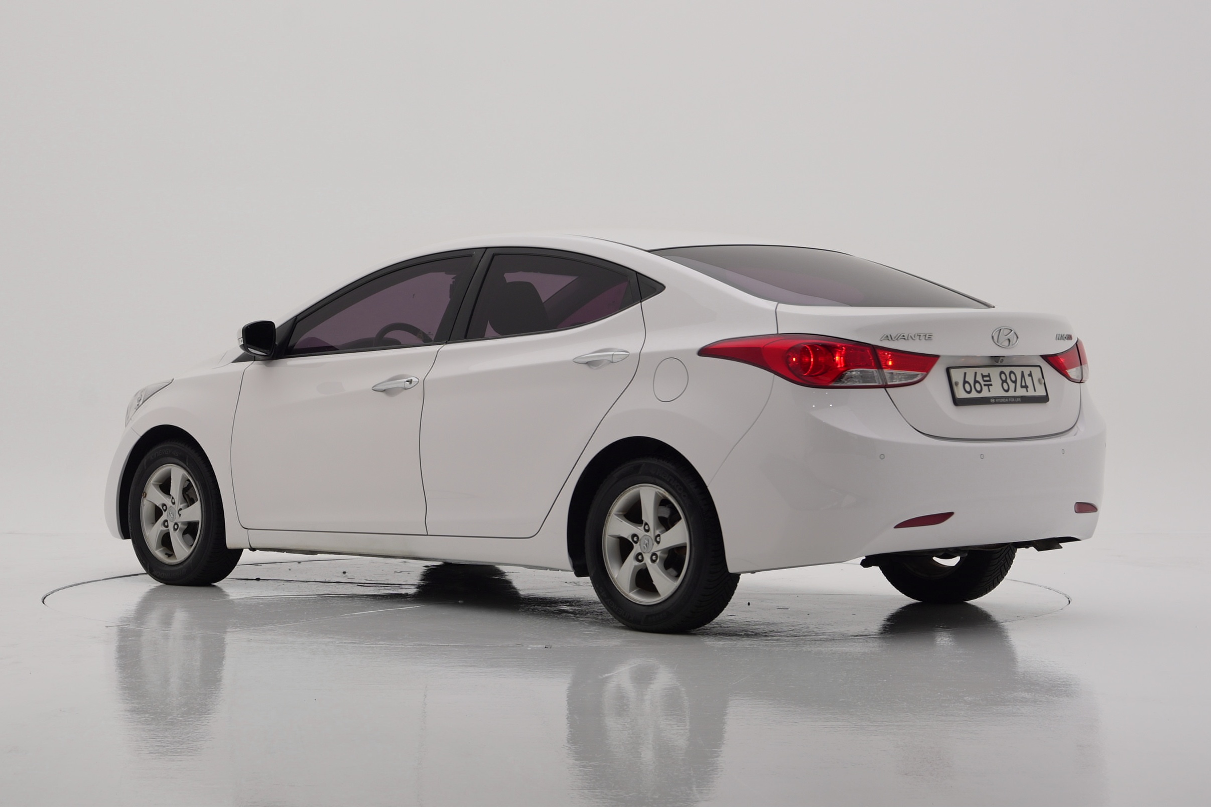 Hyundai Elantra M16 GDI Luxury