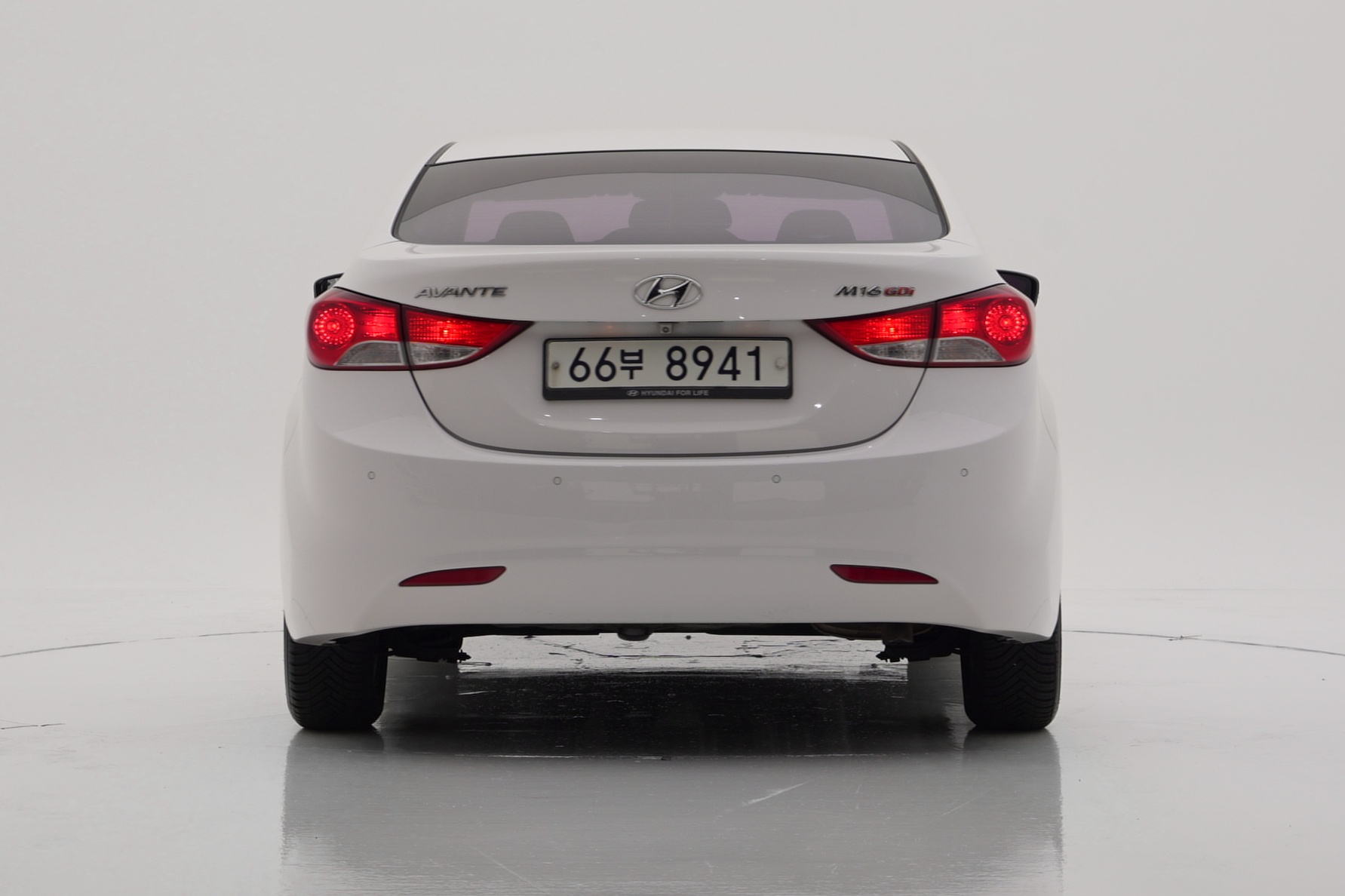 Hyundai Elantra M16 GDI Luxury
