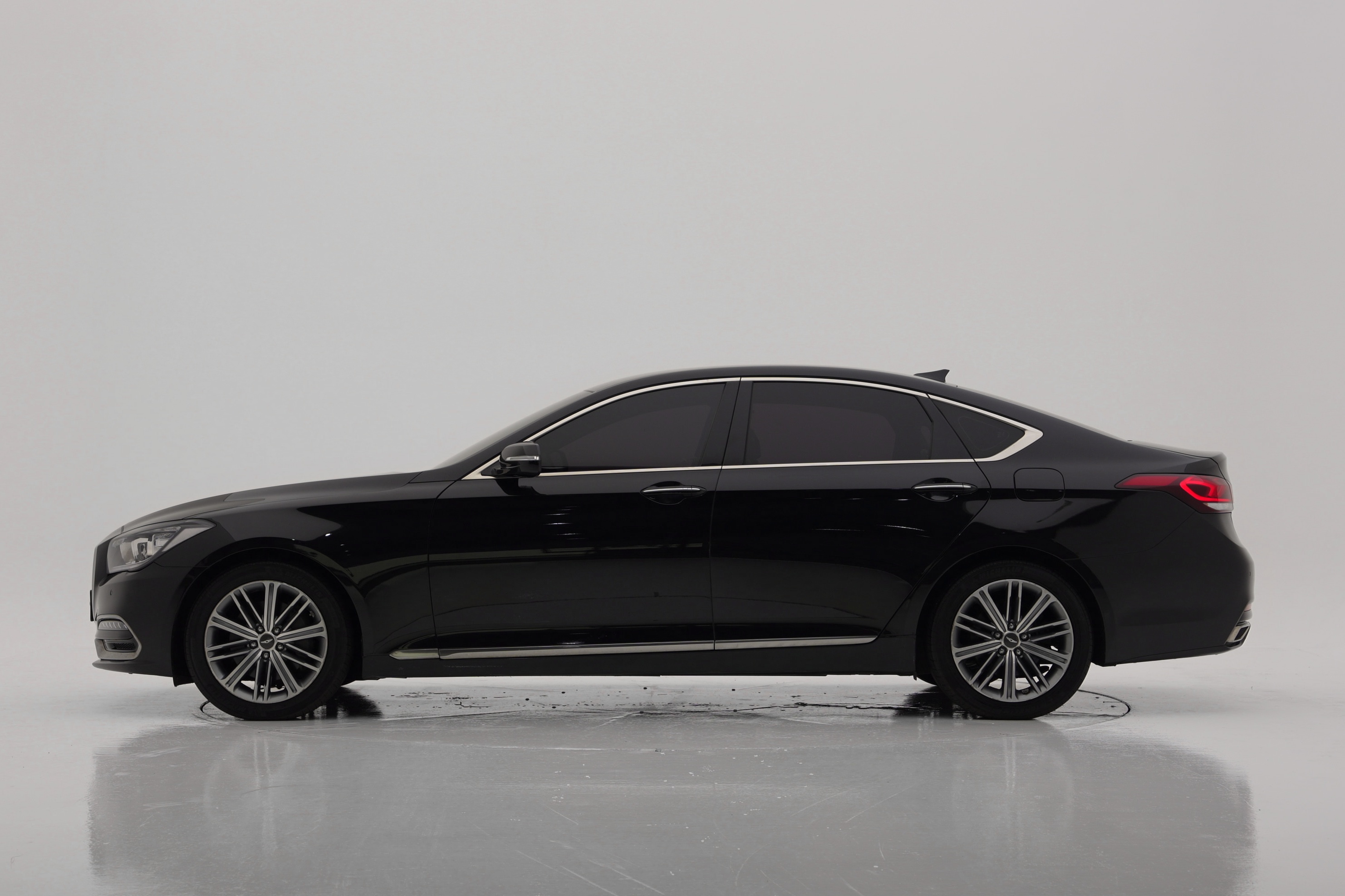Genesis G80 Luxury