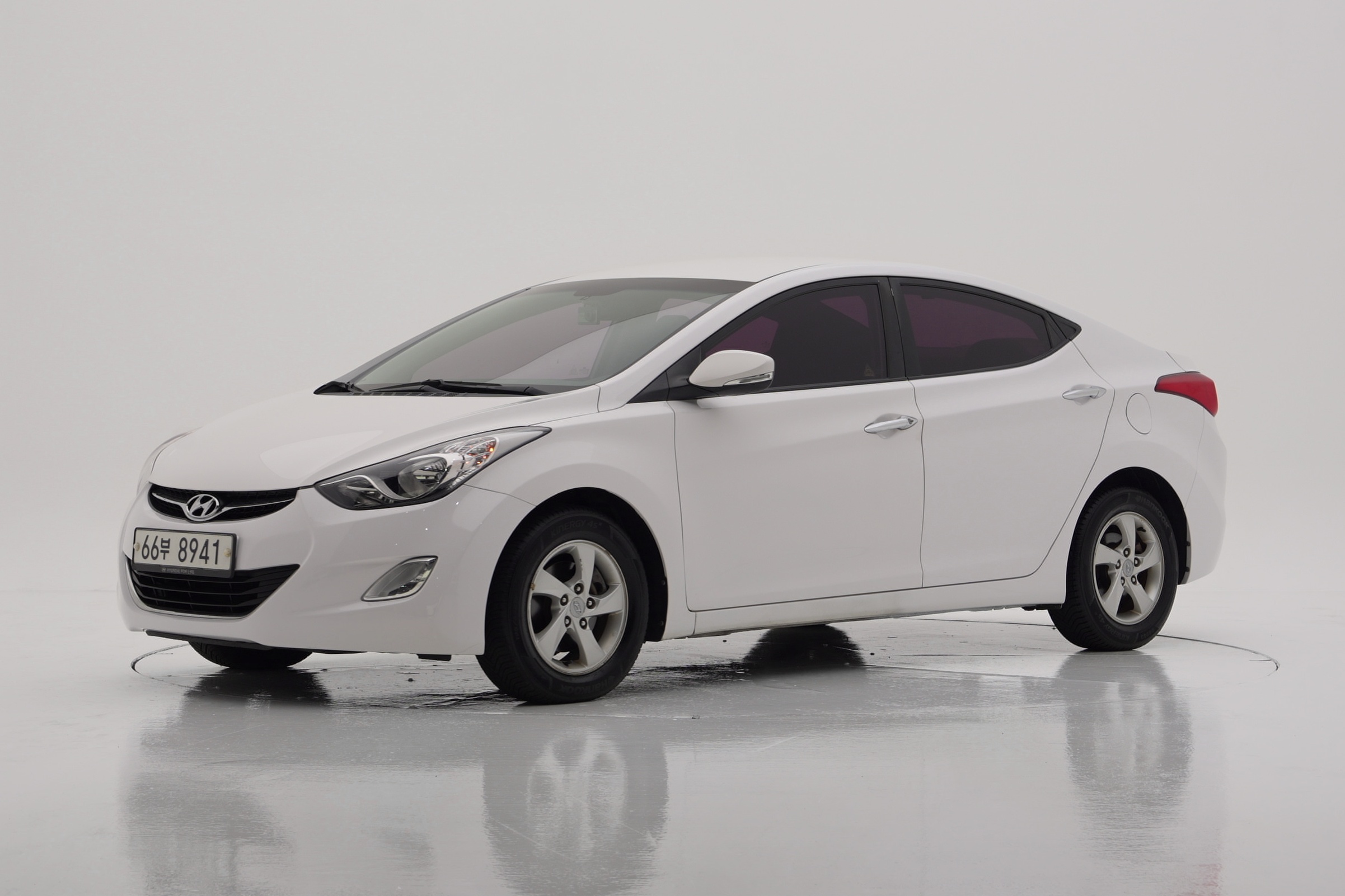 Hyundai Elantra M16 GDI Luxury