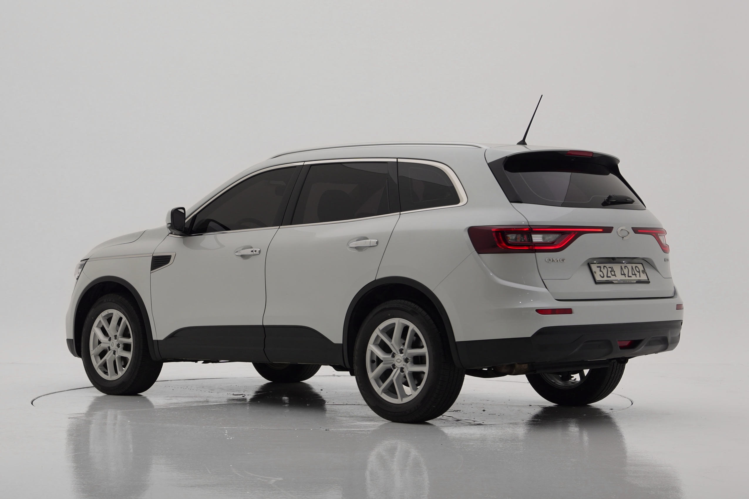 Renault Korea QM6 Бензин 2WD LE
