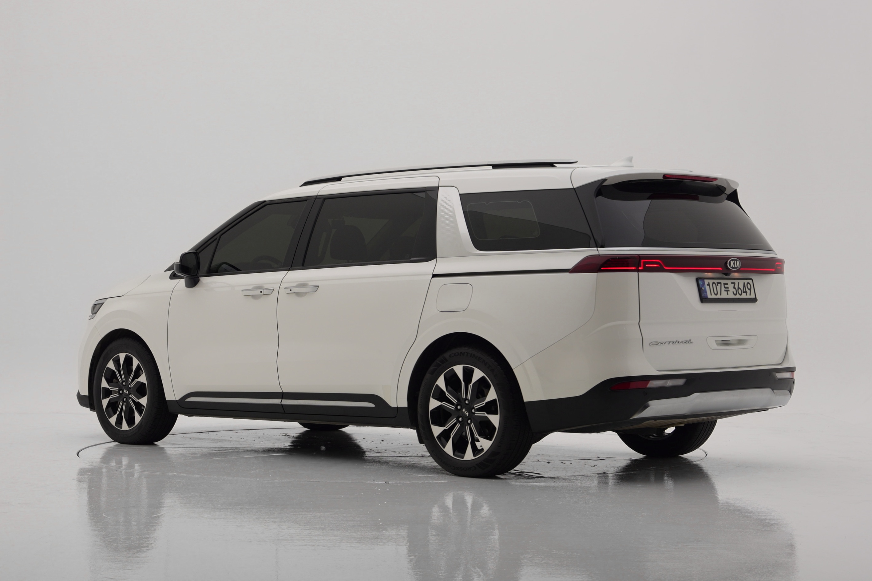 Kia Carnival Дизель 9 мест Signature