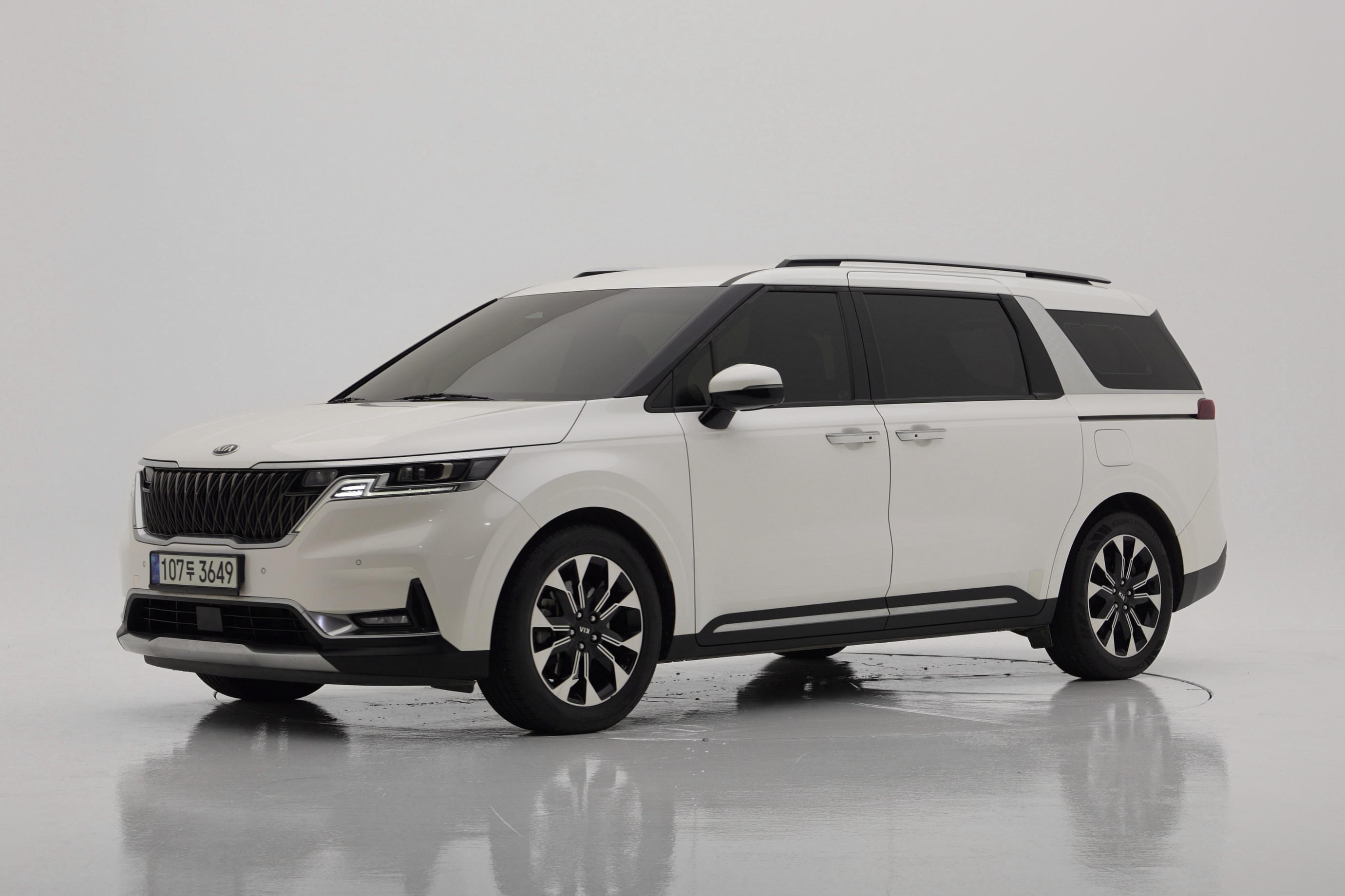 Kia Carnival Дизель 9 мест Signature