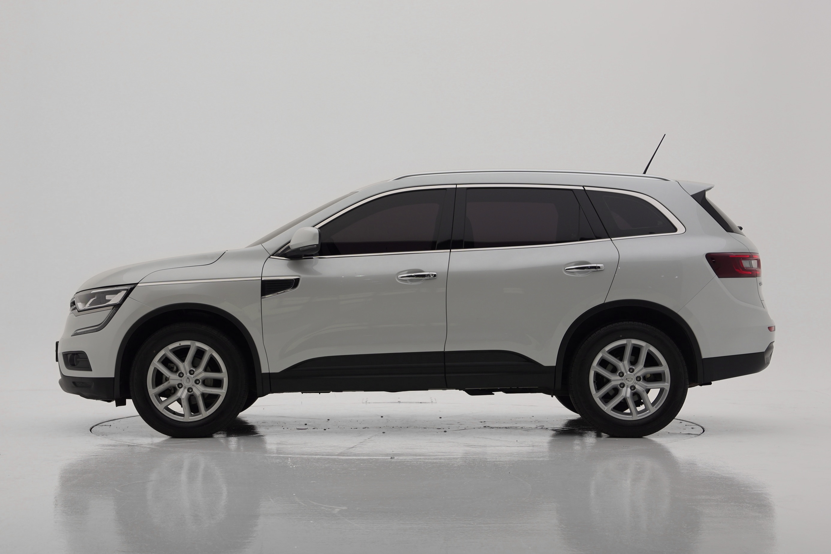 Renault Korea QM6 Бензин 2WD LE