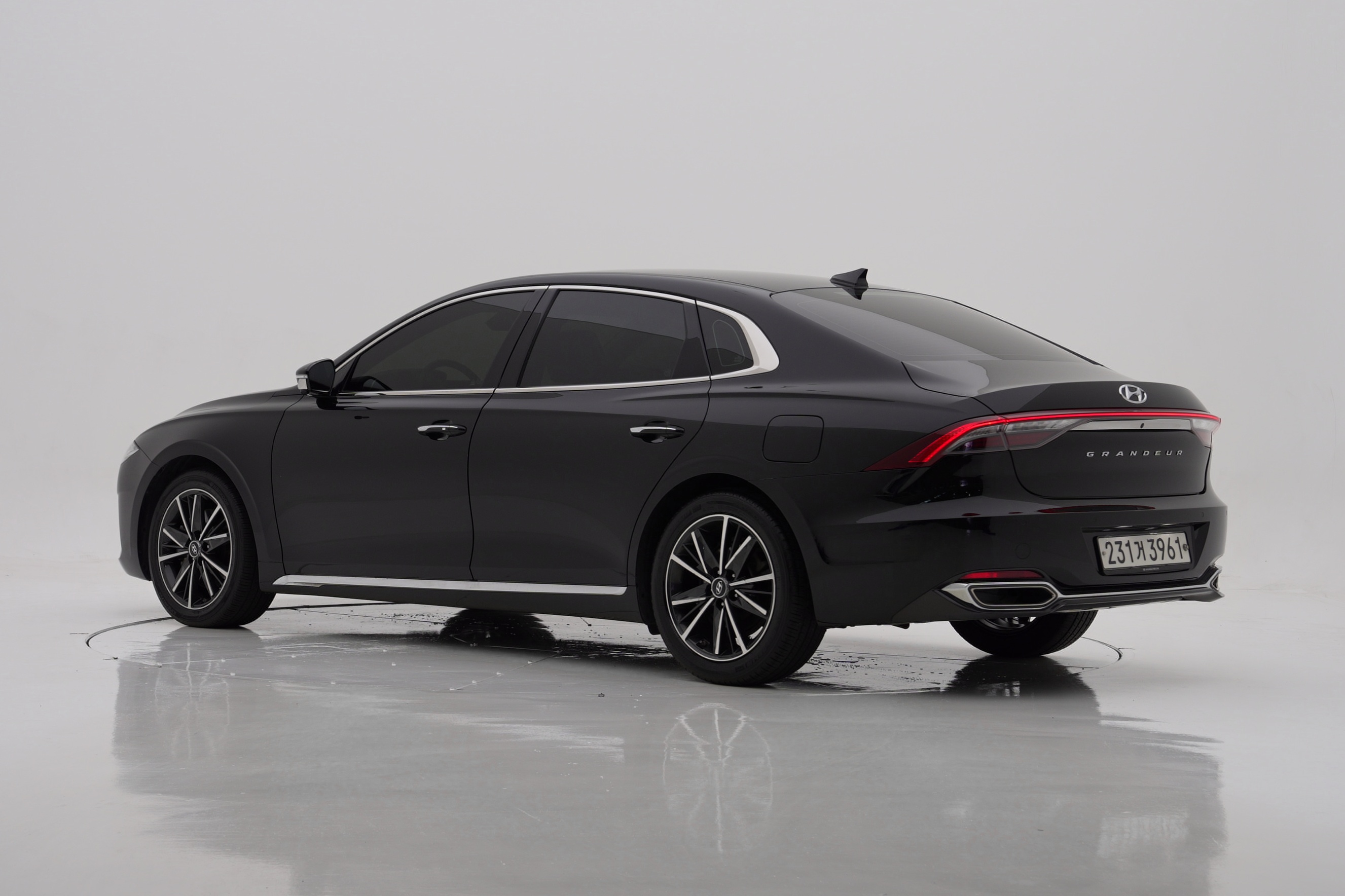 Hyundai Grandeur Exclusive