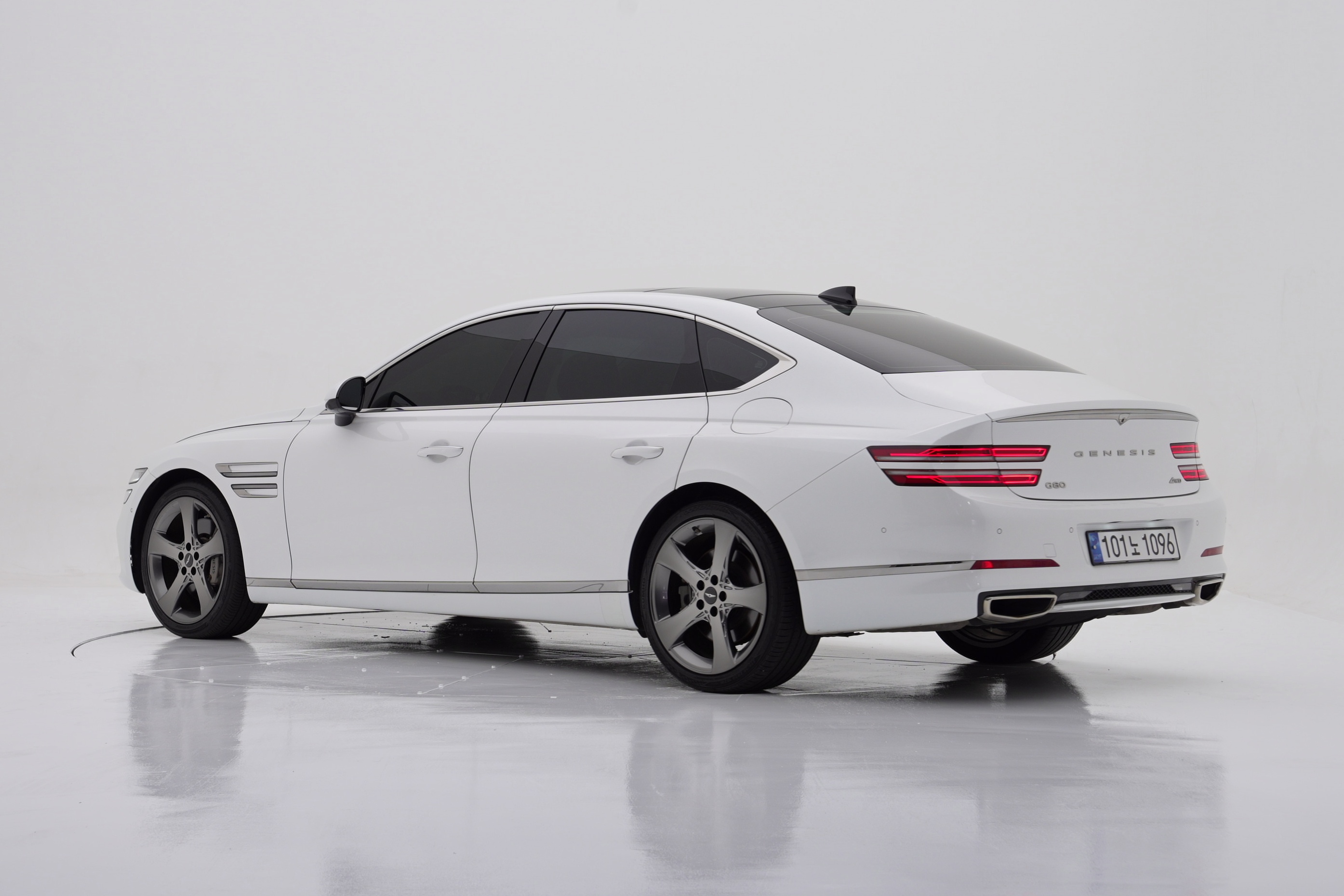 Genesis G80 2.5T Бензин AWD
