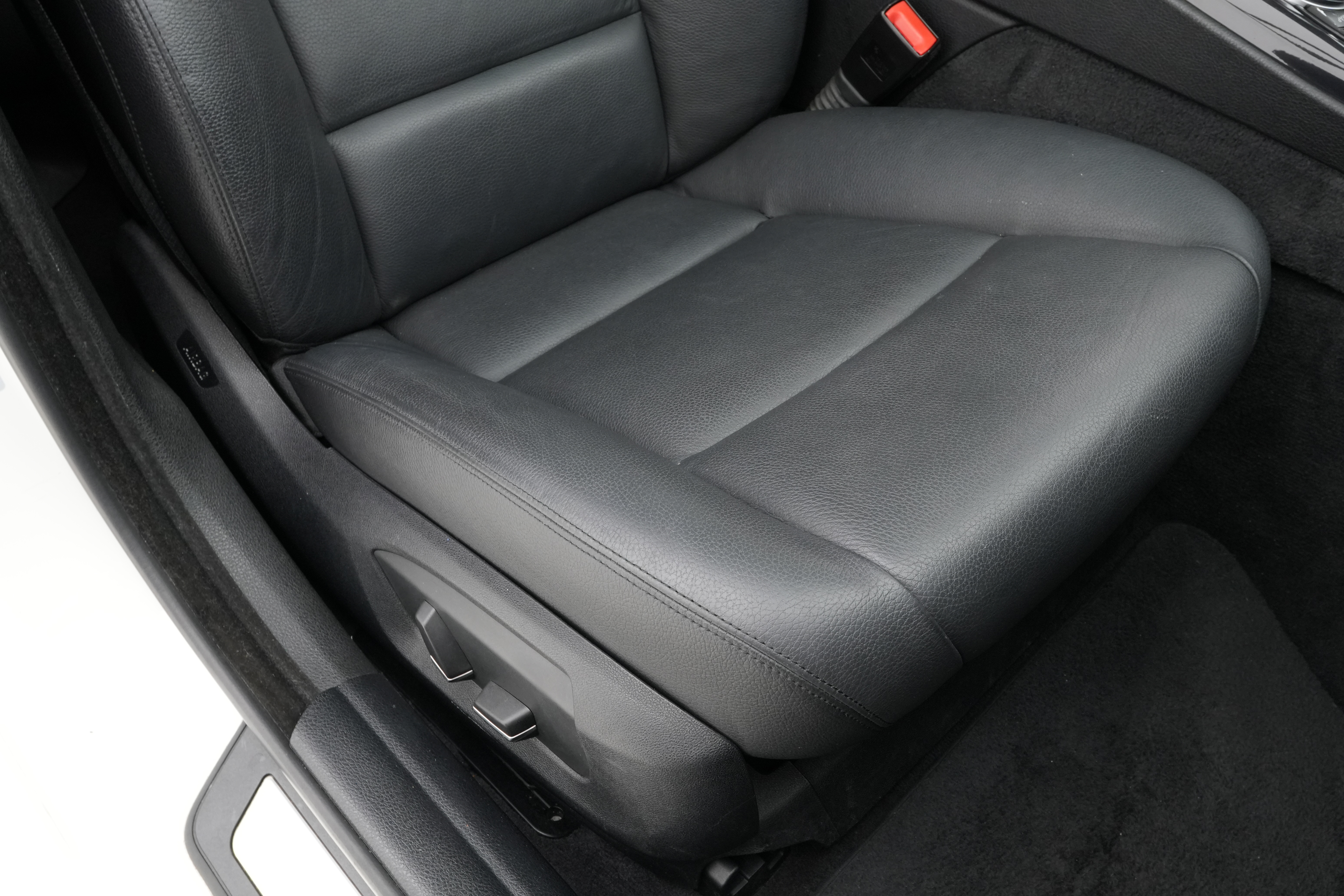 Interior 13