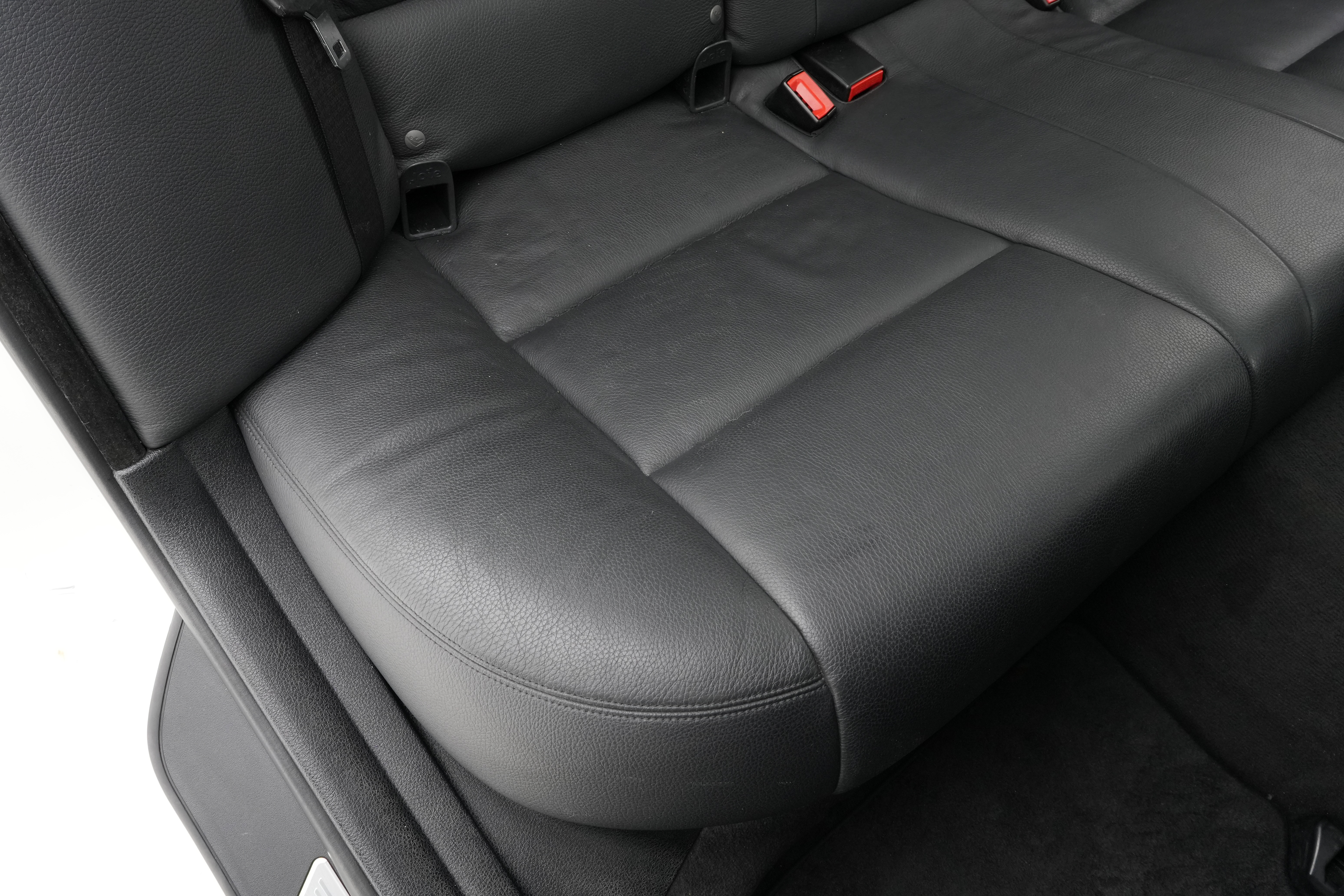 Interior 15