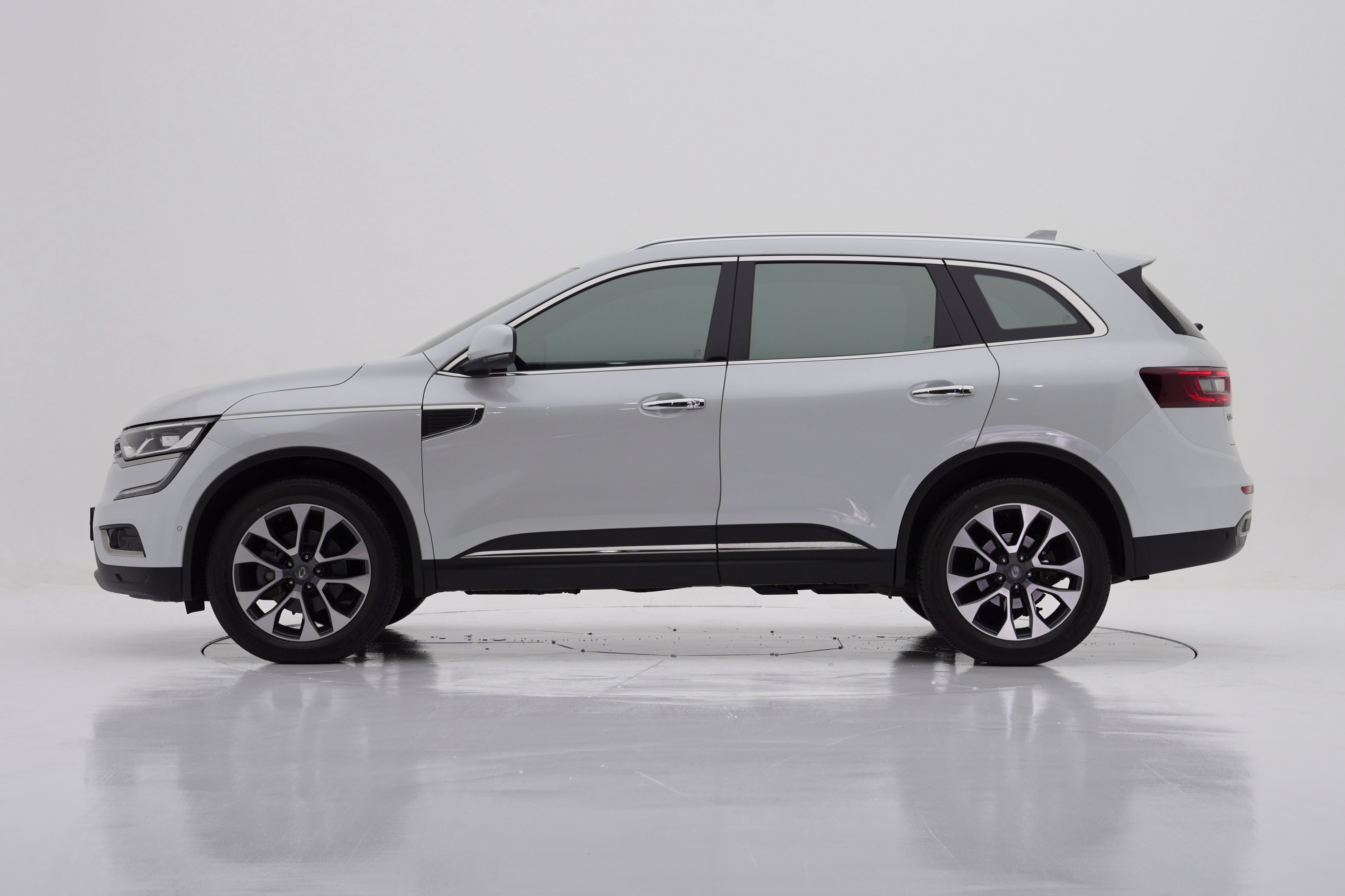 Renault Korea QM6 Дизель 4WD RE Signature