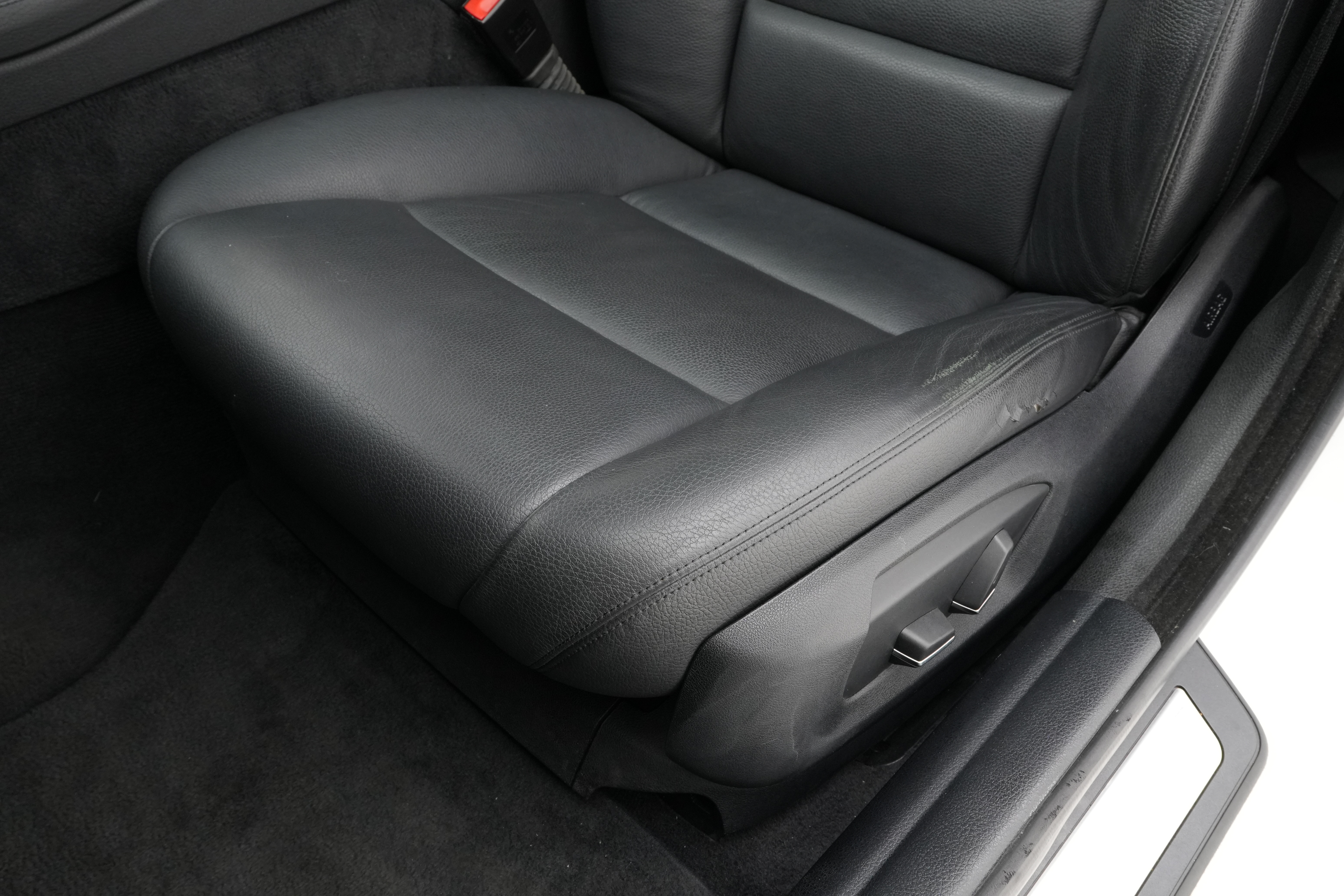 Interior 7