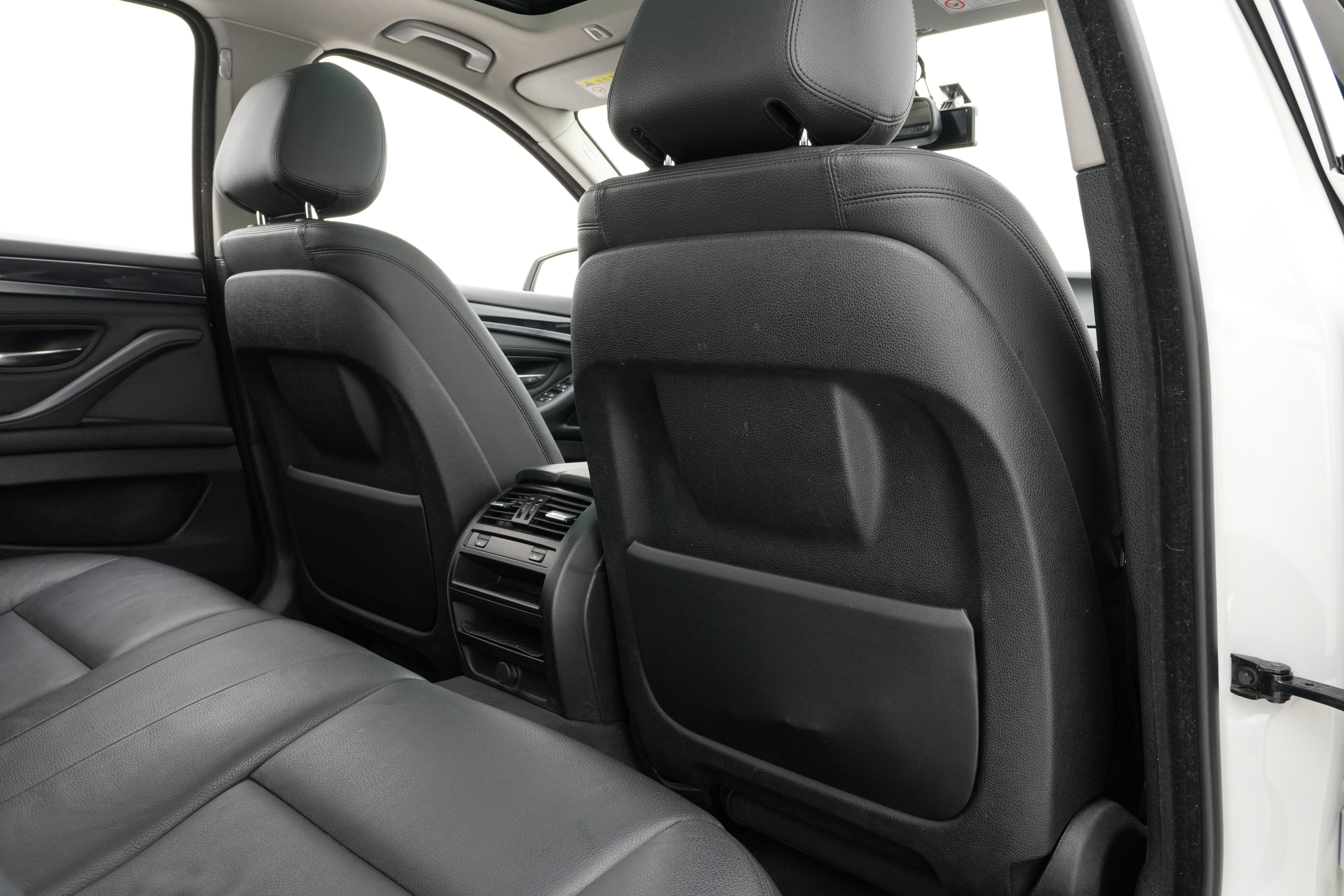 Interior 18