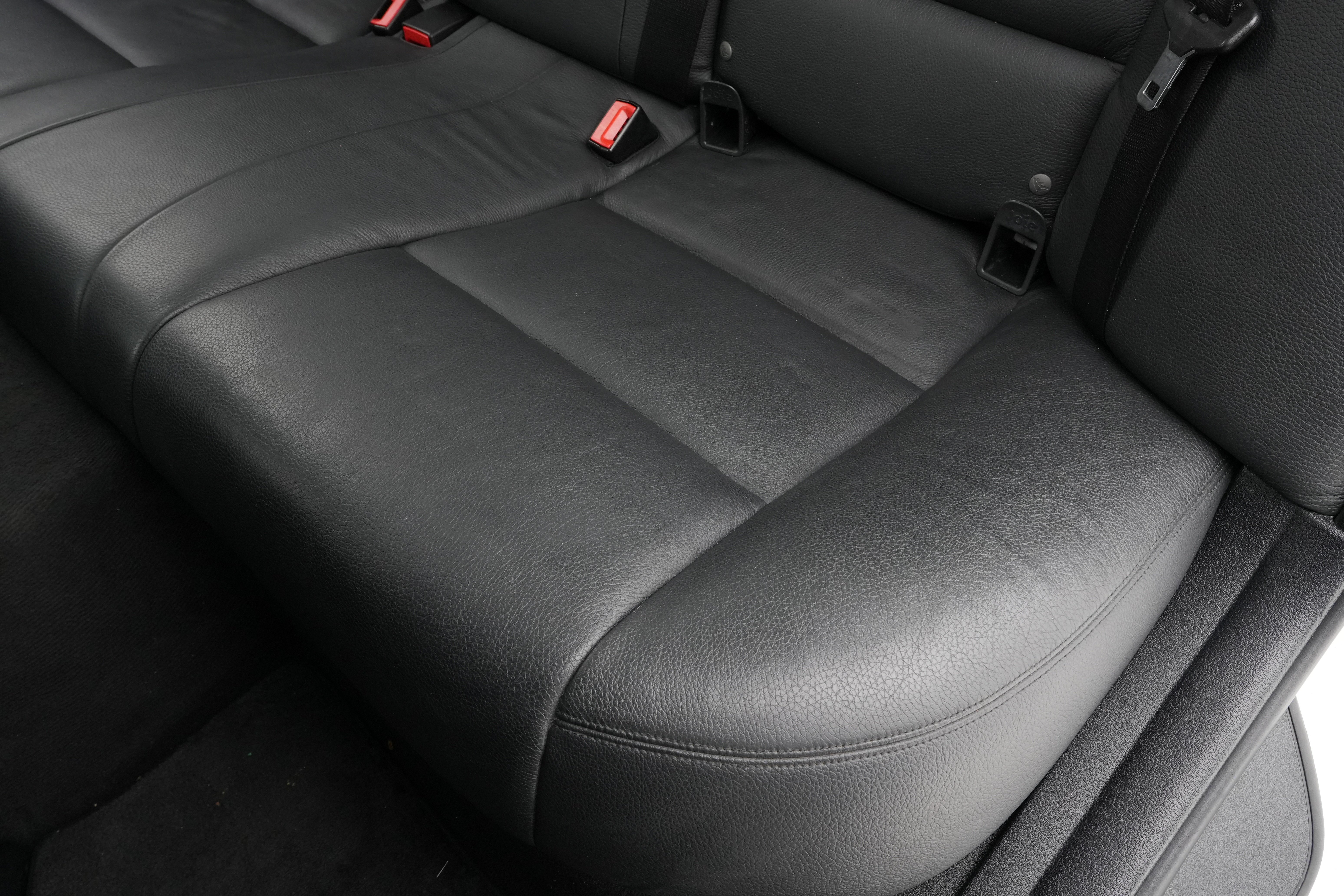 Interior 16