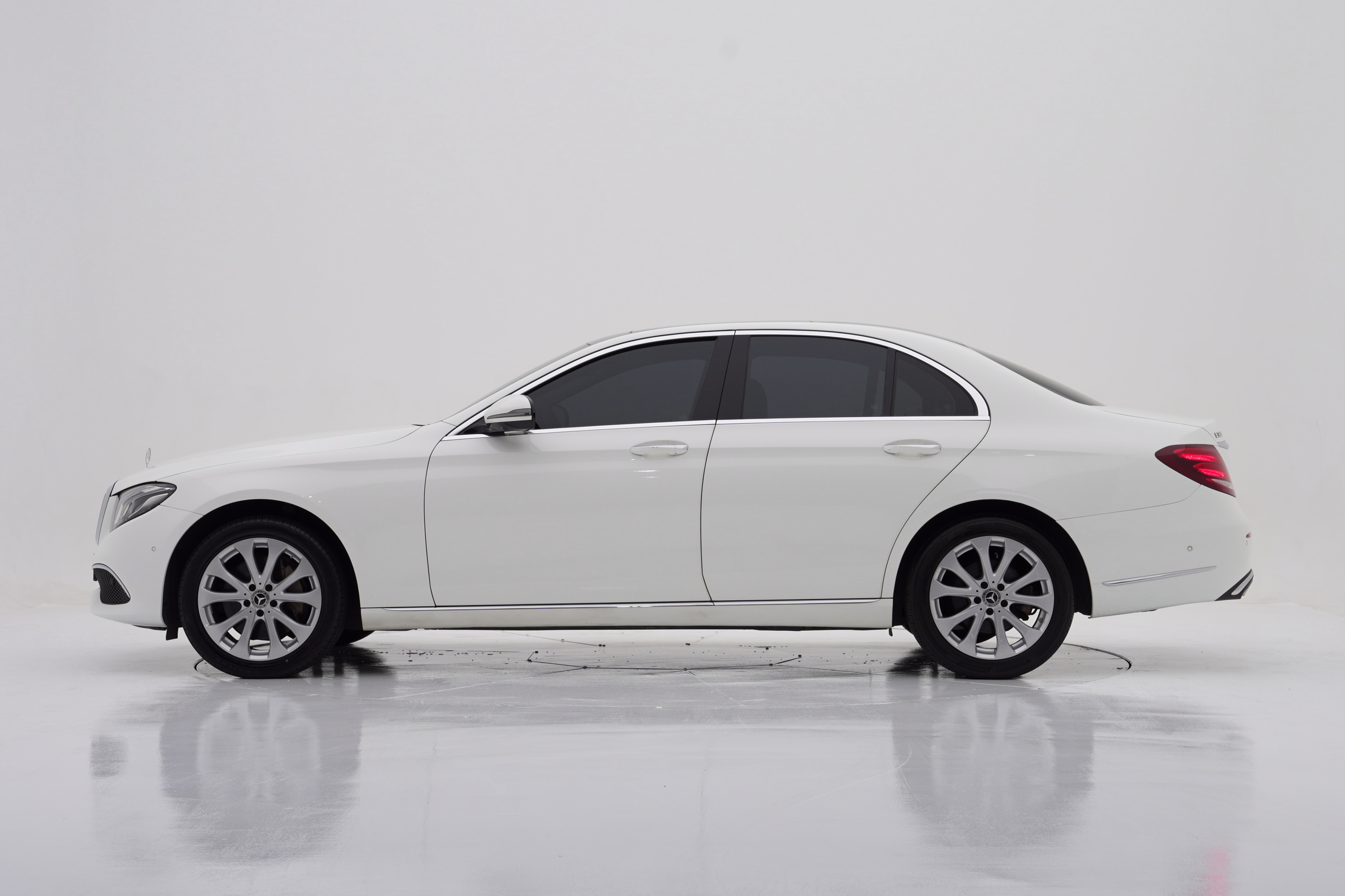 Mercedes-Benz E-Class E300 Exclusive