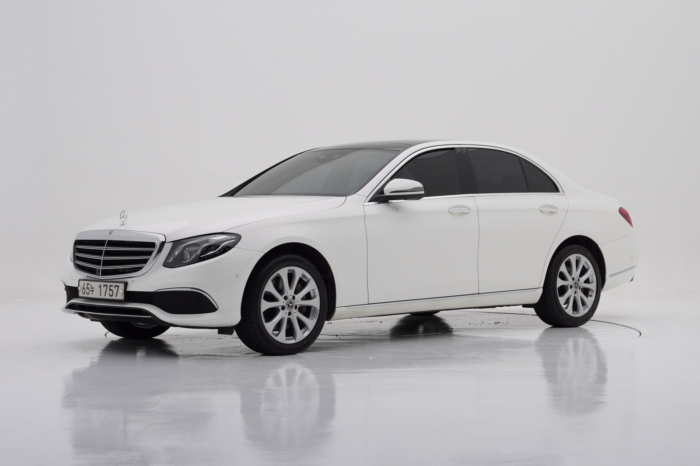 Mercedes-Benz E-Class E300 Exclusive