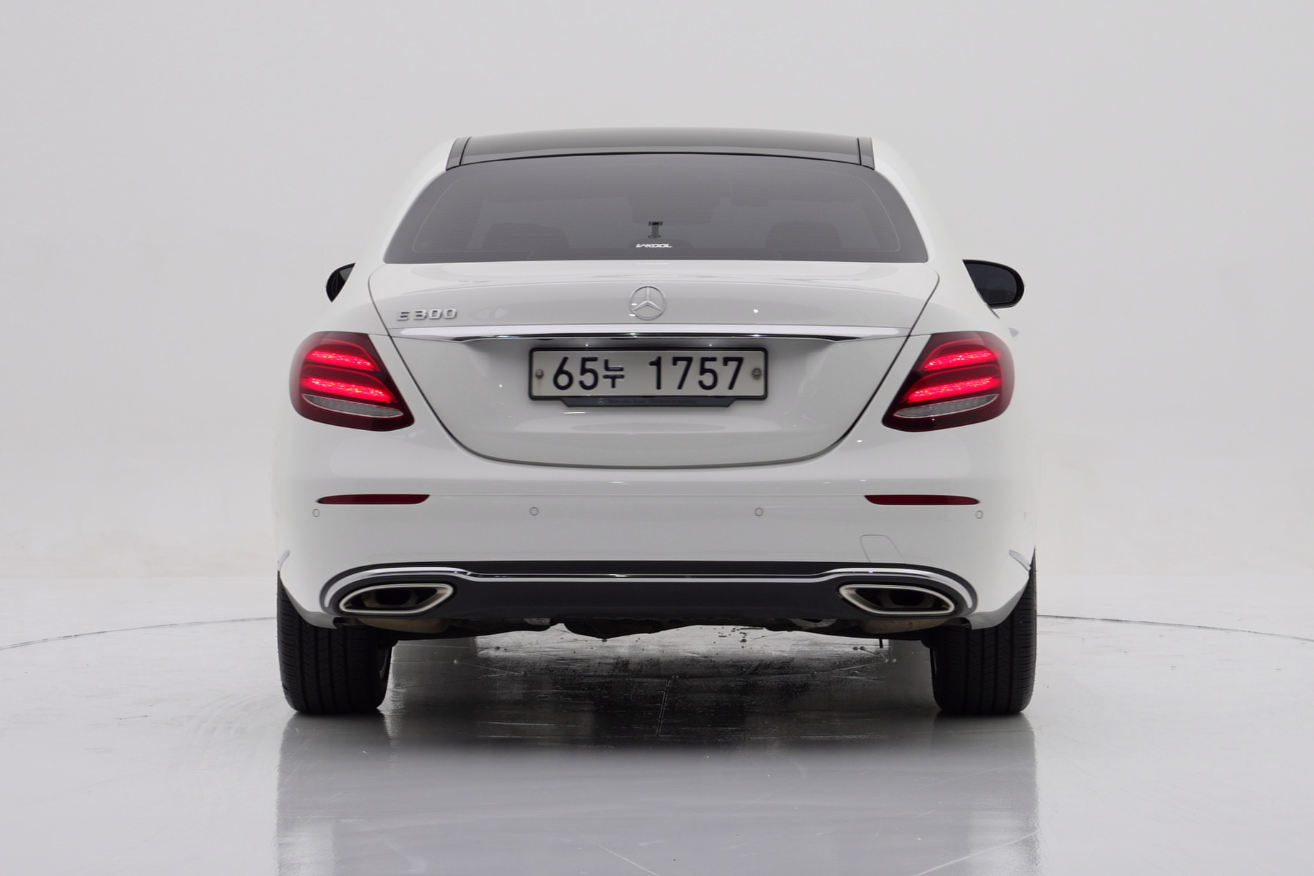 Mercedes-Benz E-Class E300 Exclusive