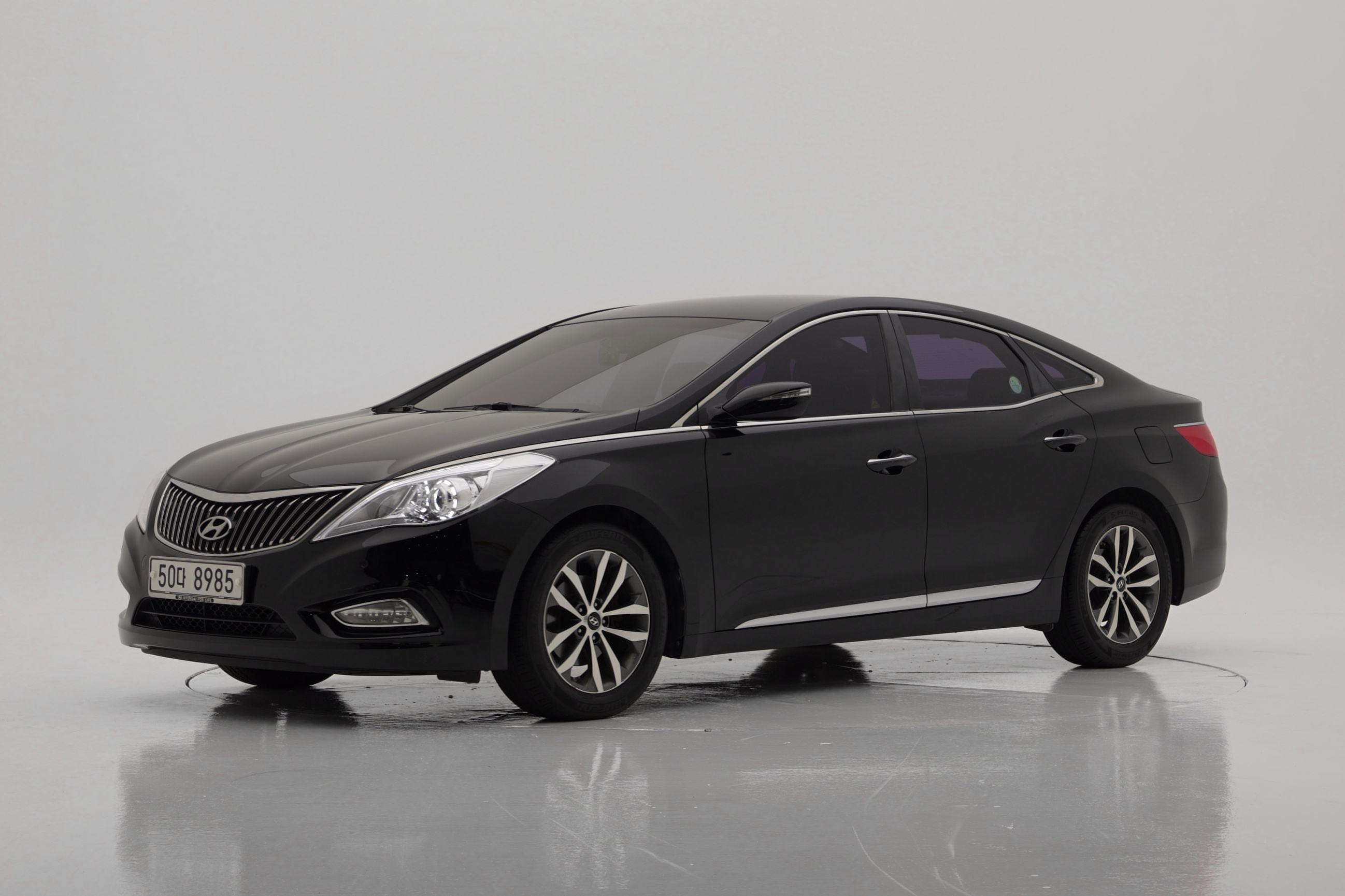 Hyundai Grandeur HG240 Luxury