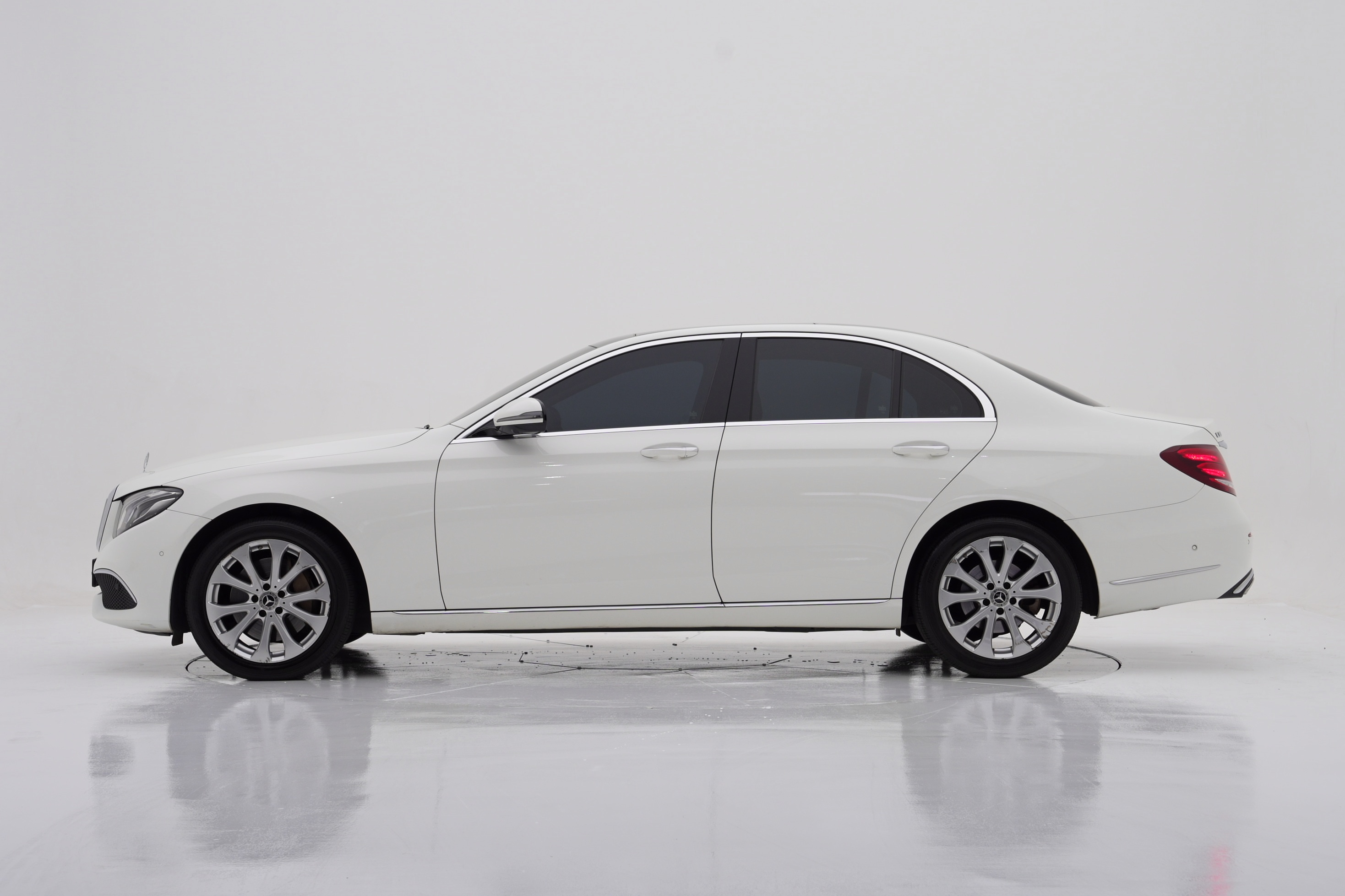 Mercedes-Benz E-Class E300 Exclusive