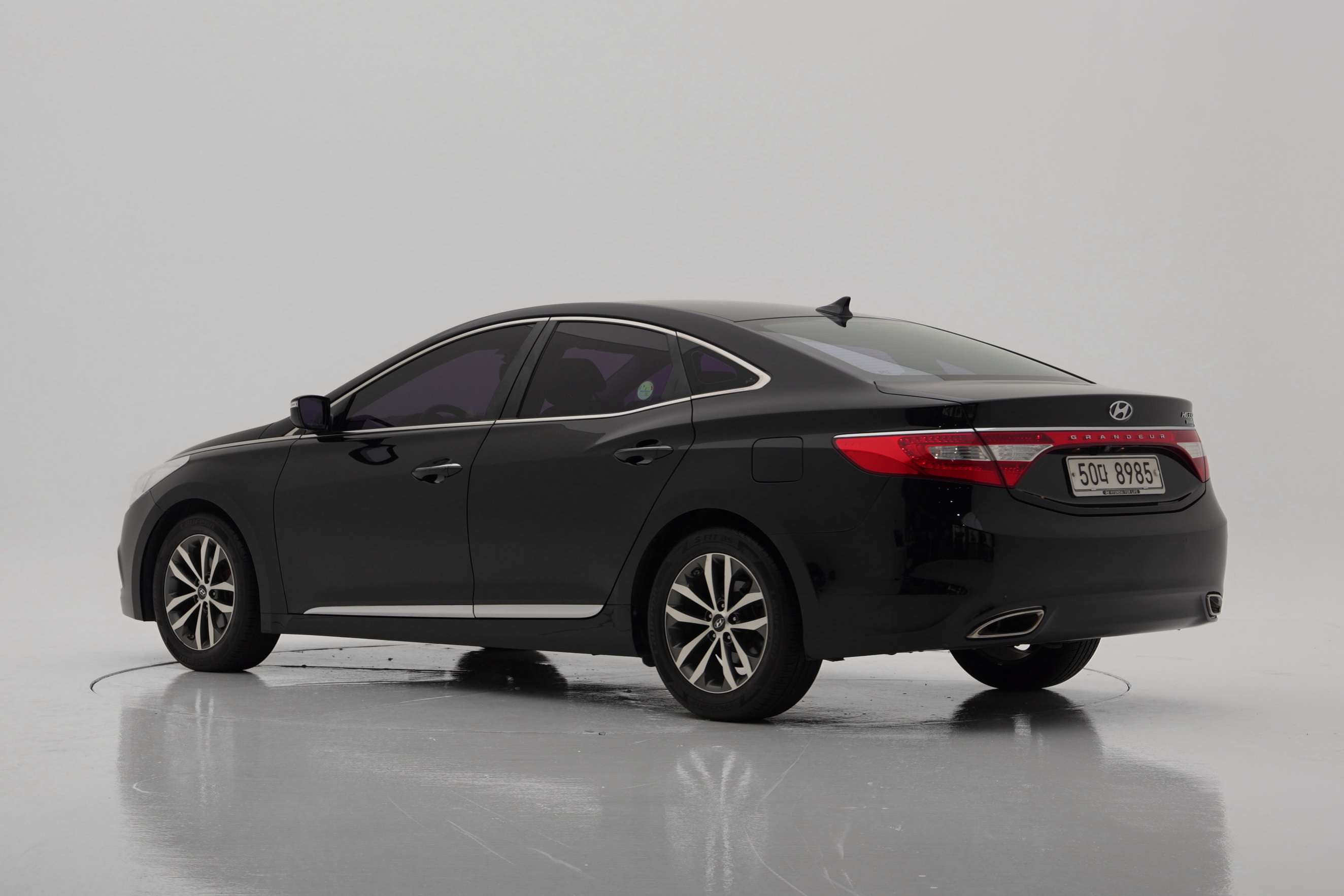 Hyundai Grandeur HG240 Luxury