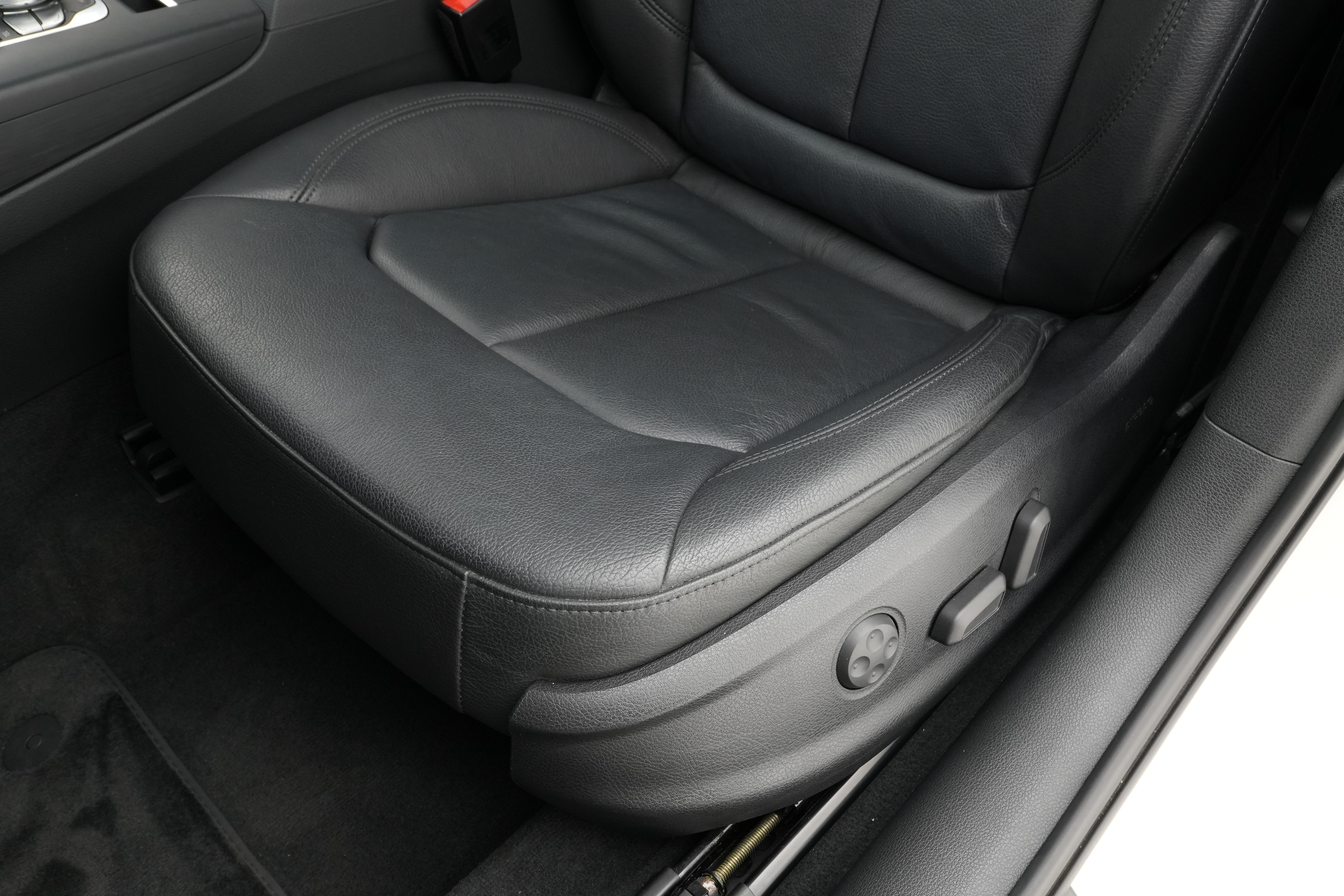 Interior 7