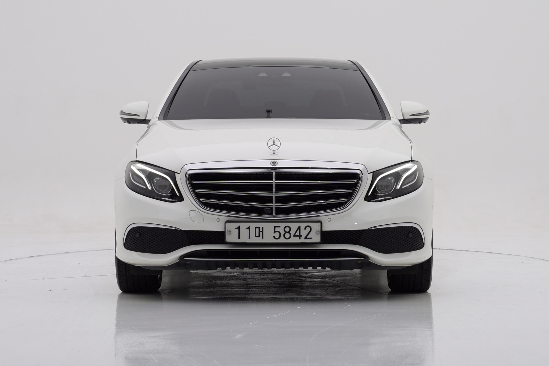 Mercedes-Benz E-Class E300 Exclusive