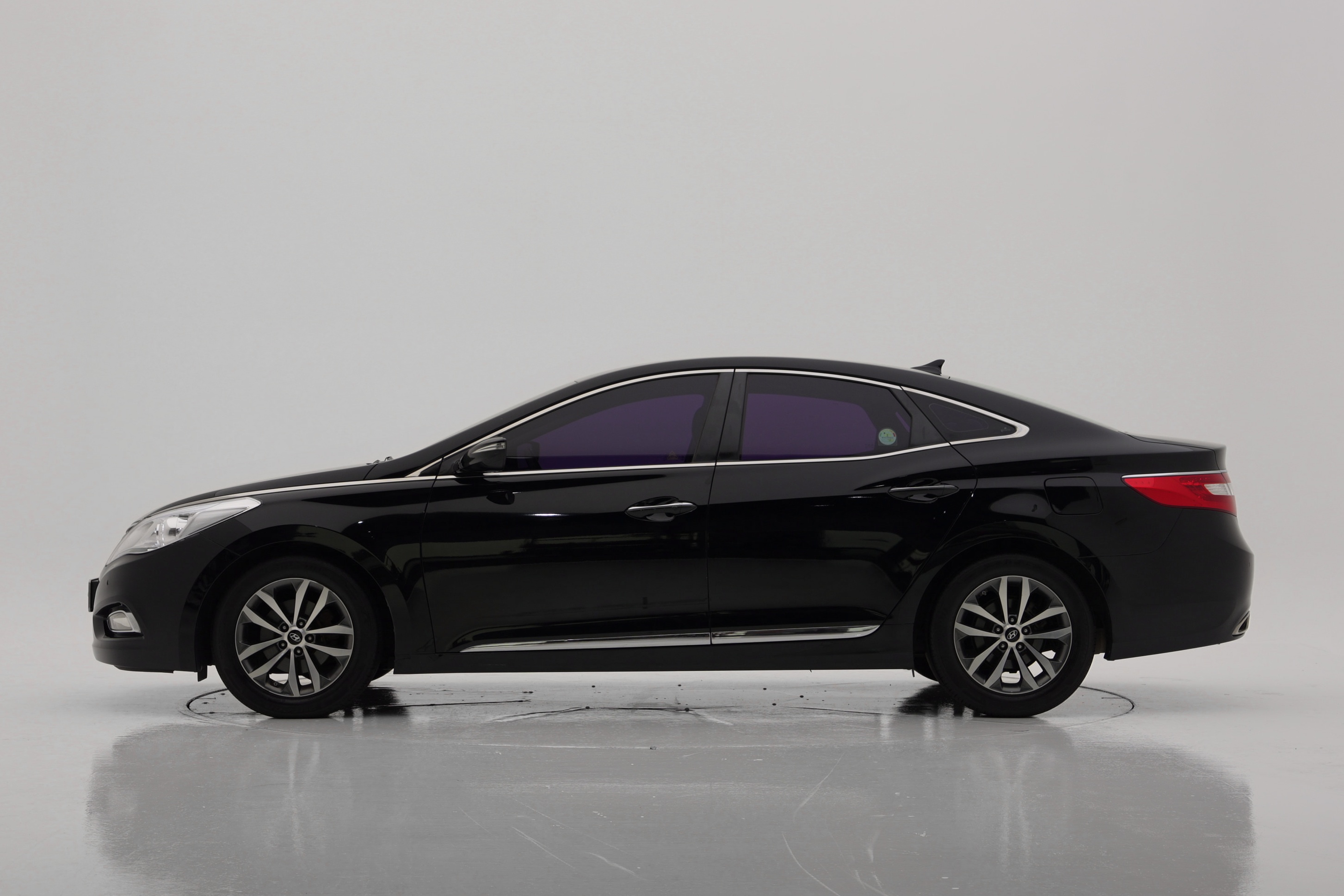 Hyundai Grandeur HG240 Luxury