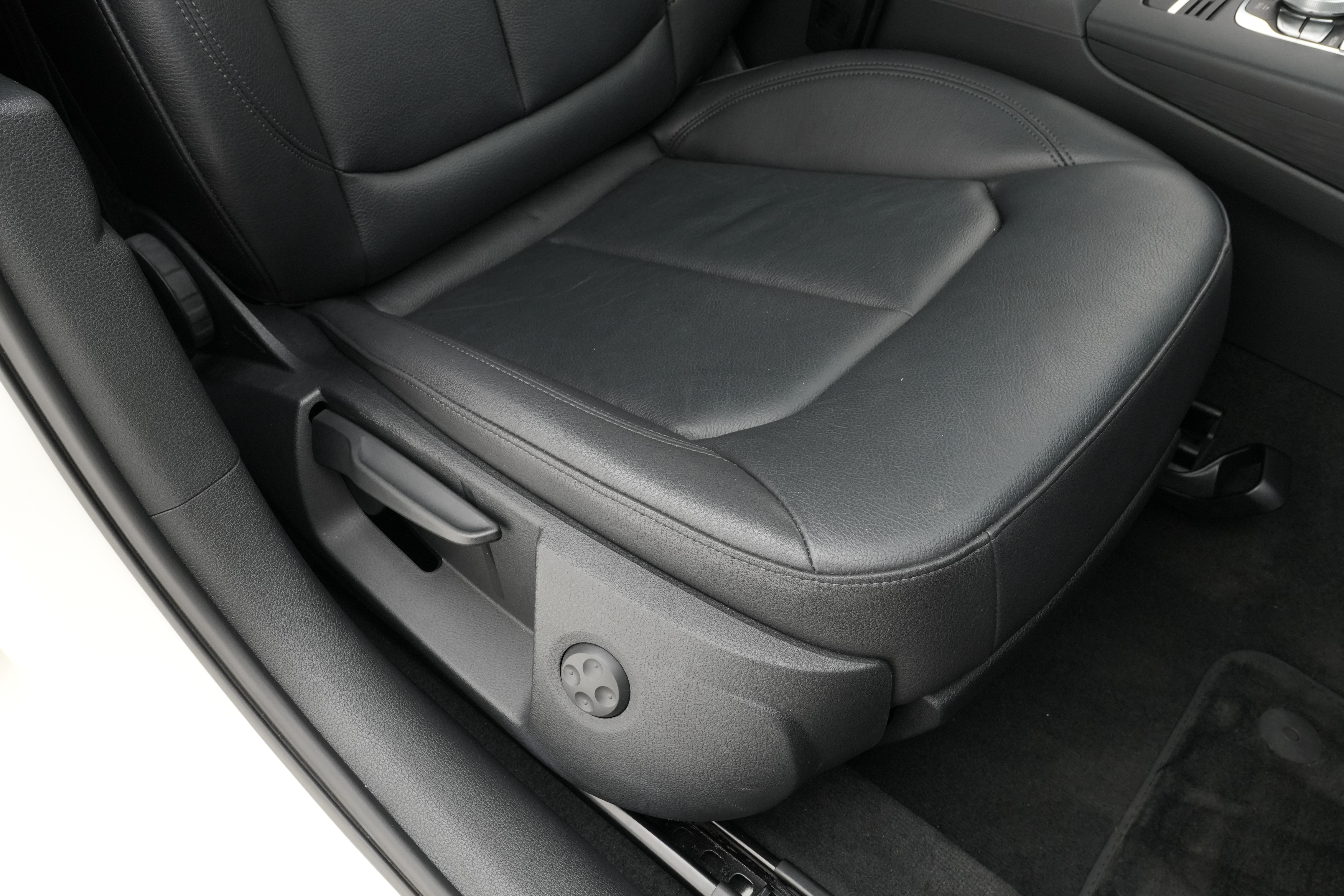 Interior 10