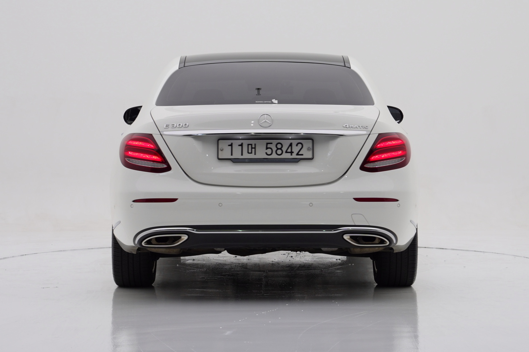 Mercedes-Benz E-Class E300 Exclusive