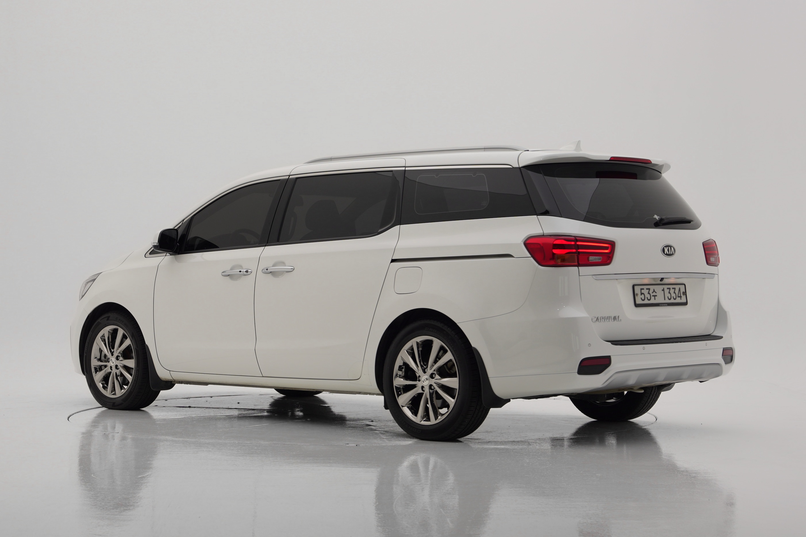 Kia Carnival Дизель 9 мест Prestige