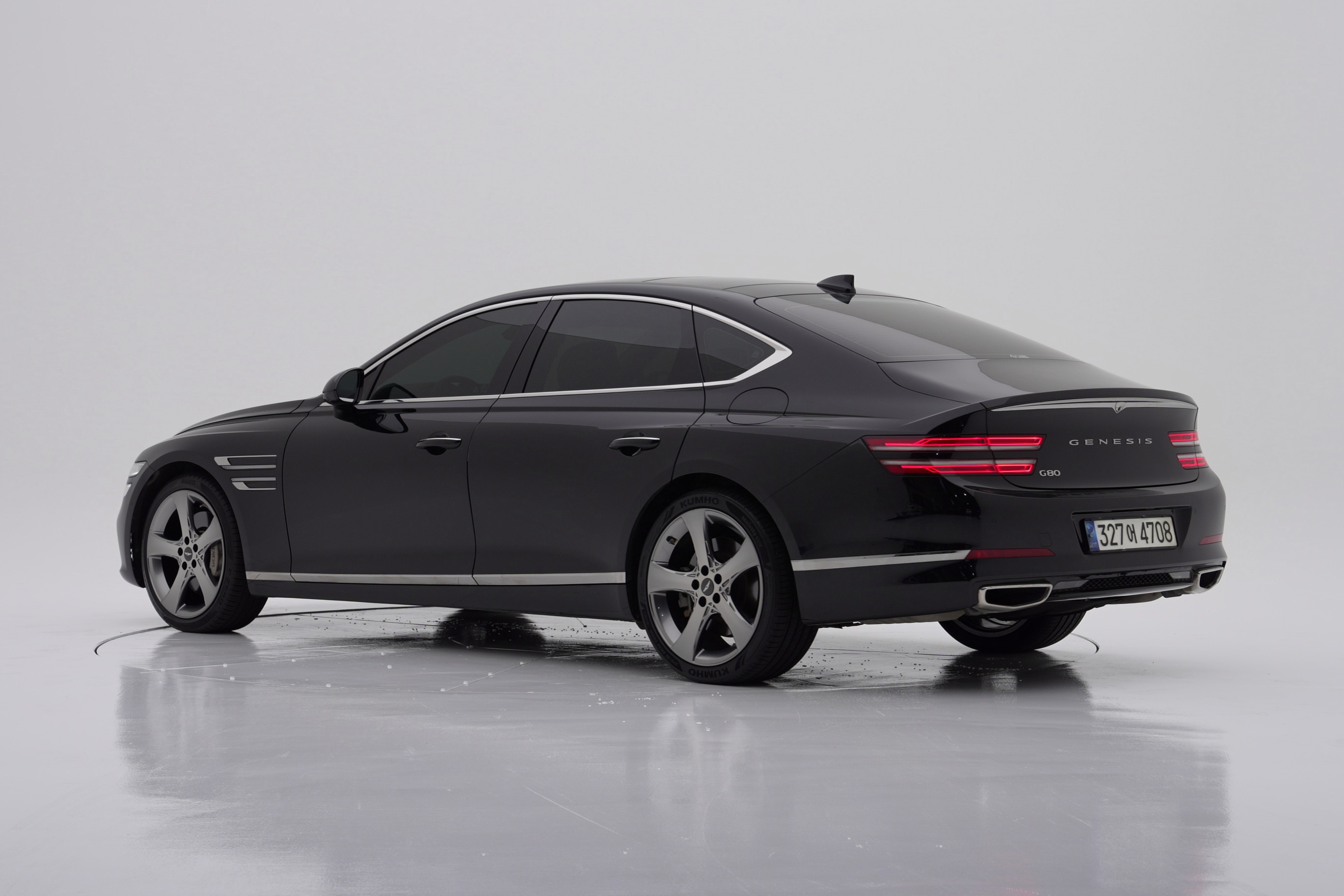 Genesis G80 2.5T Бензин 2WD