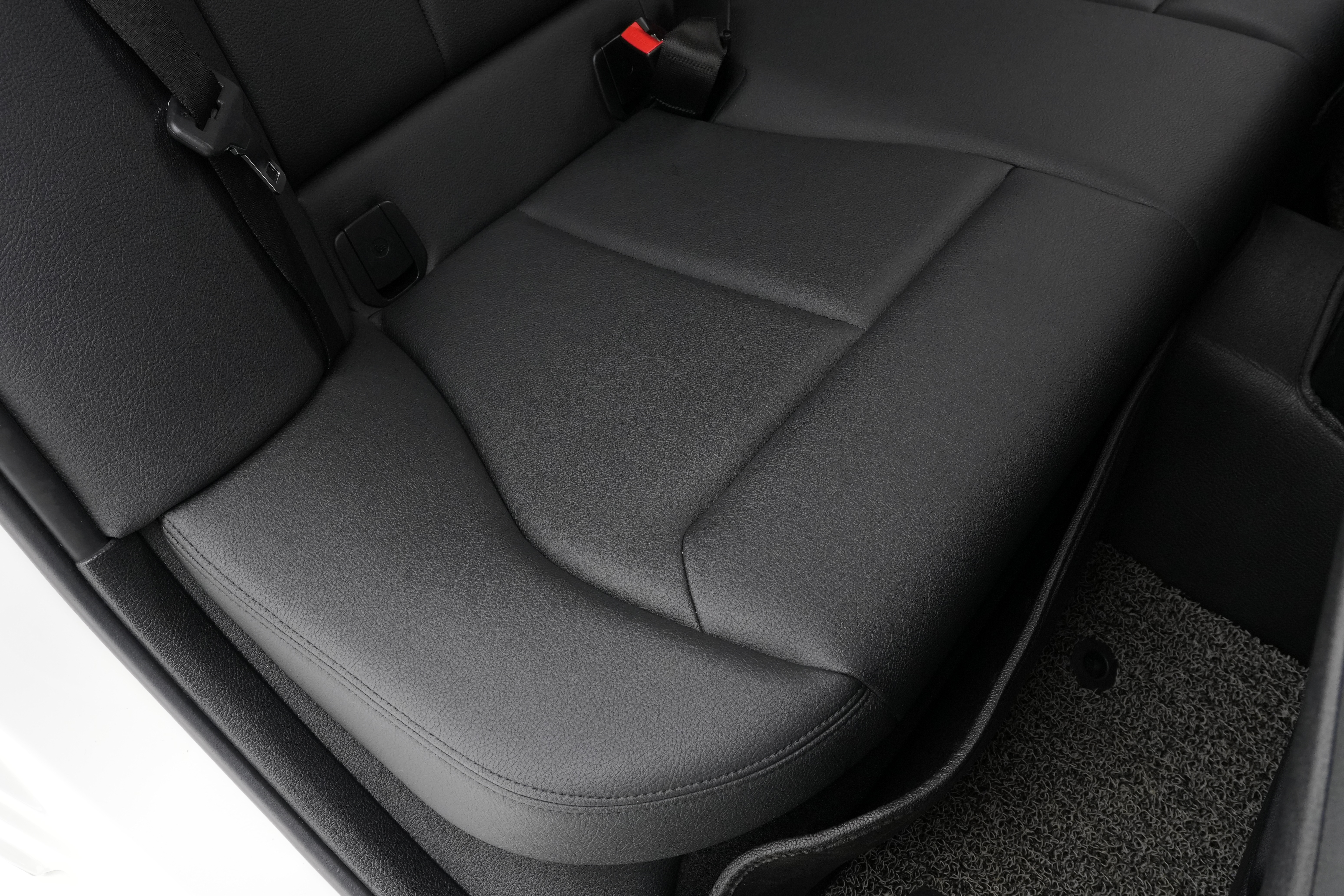 Interior 13