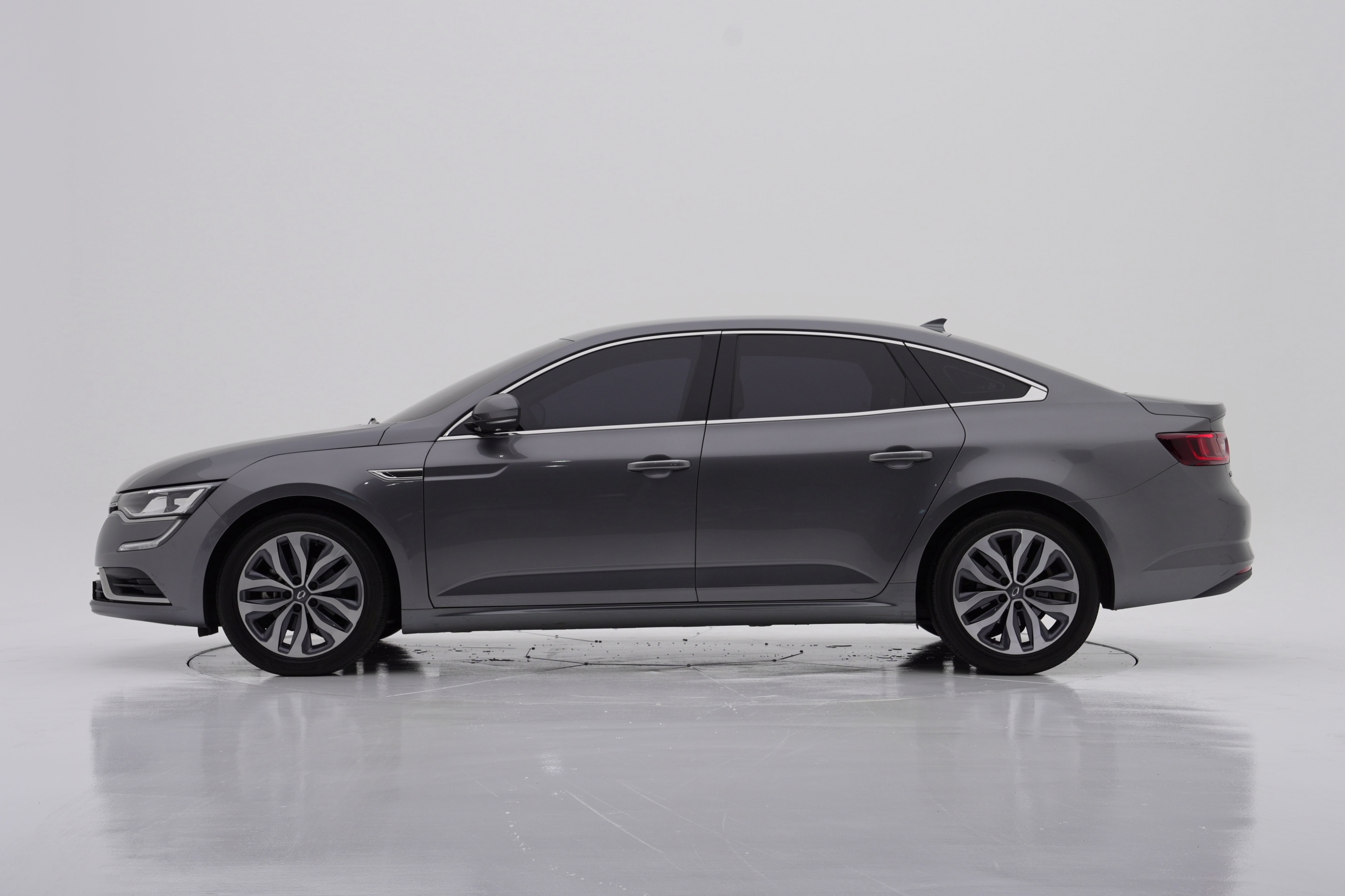 Renault Korea SM6 2.0 GDe LE