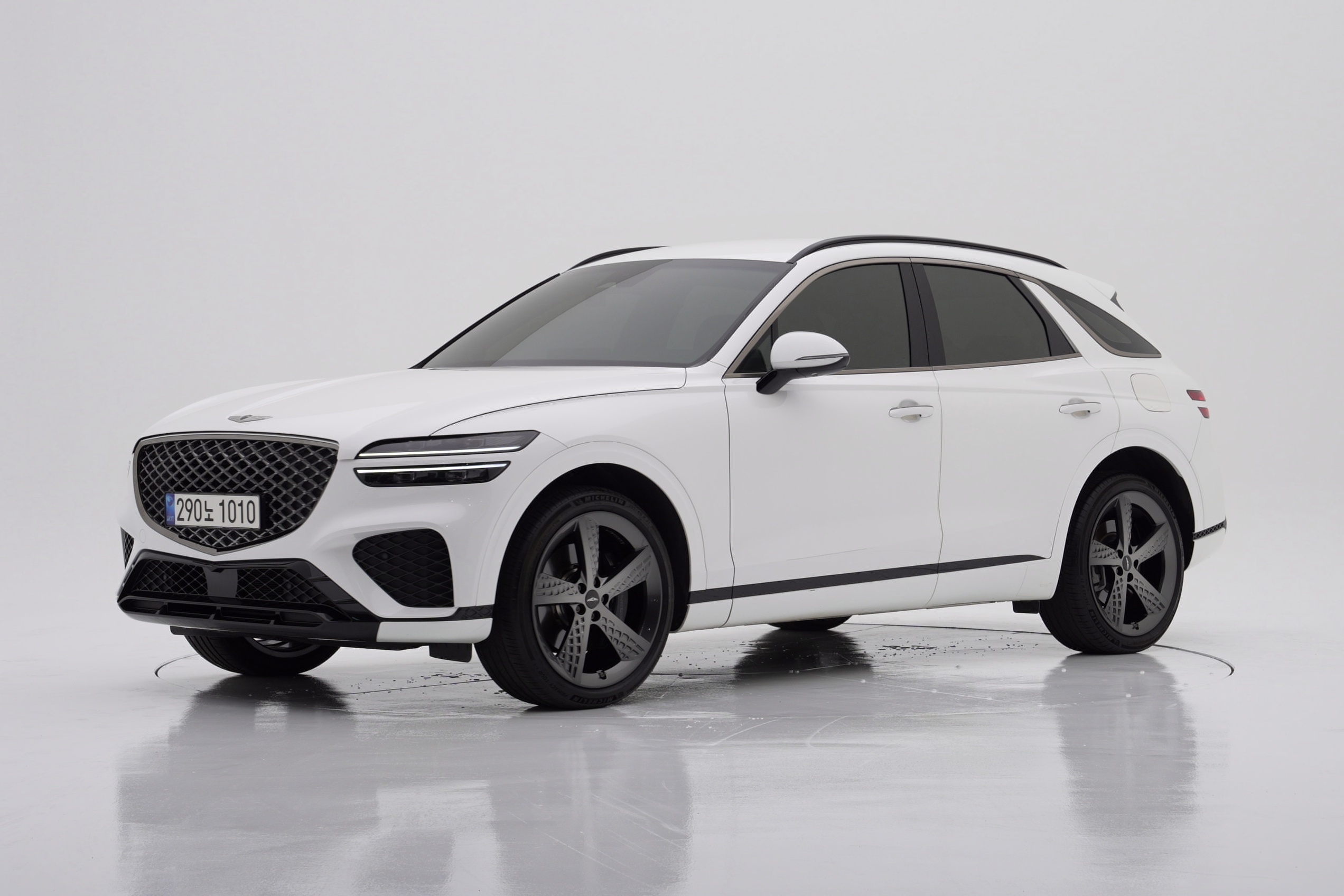 Genesis GV70 2.5T Бензин 2WD