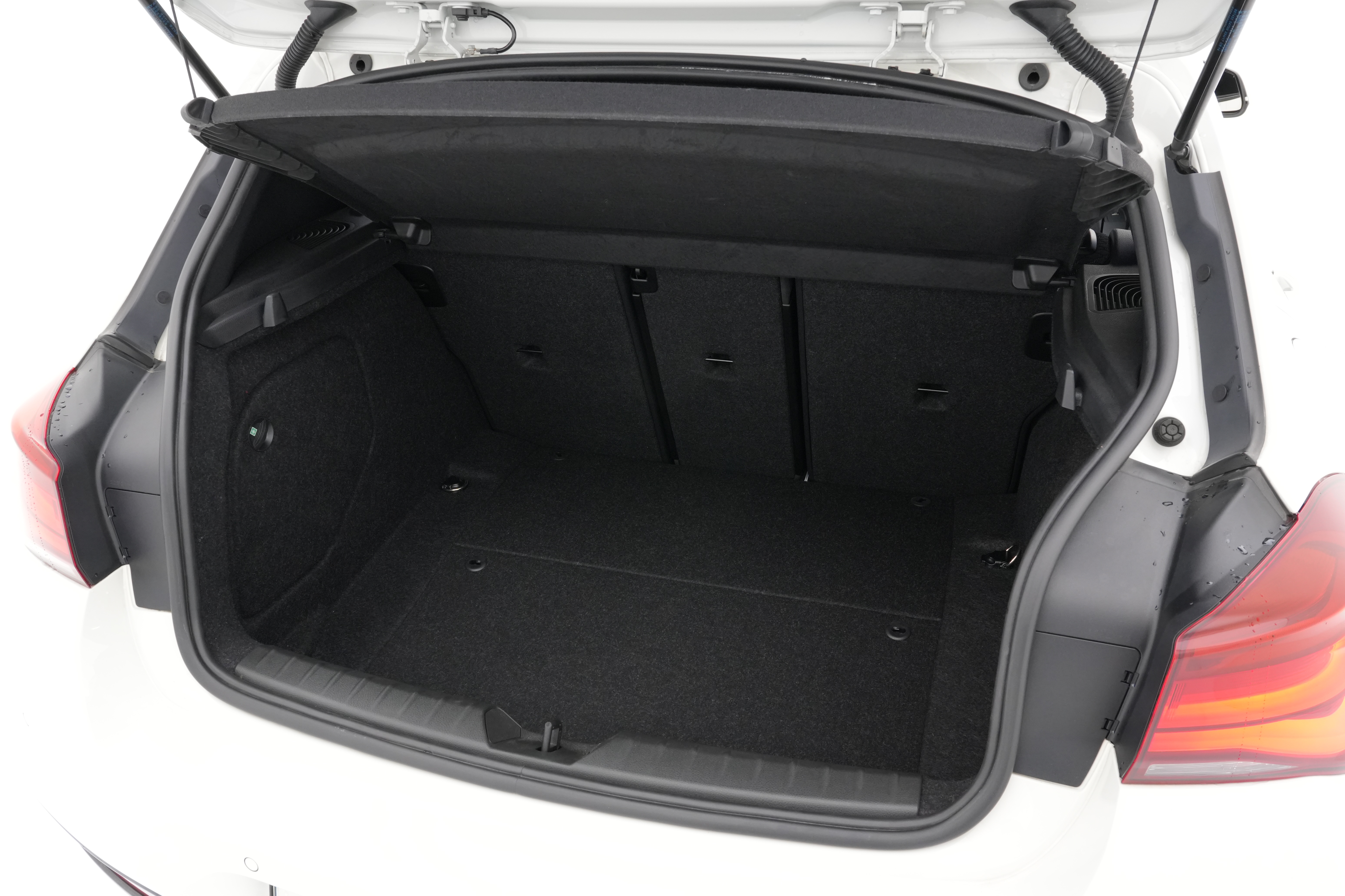 Interior 19