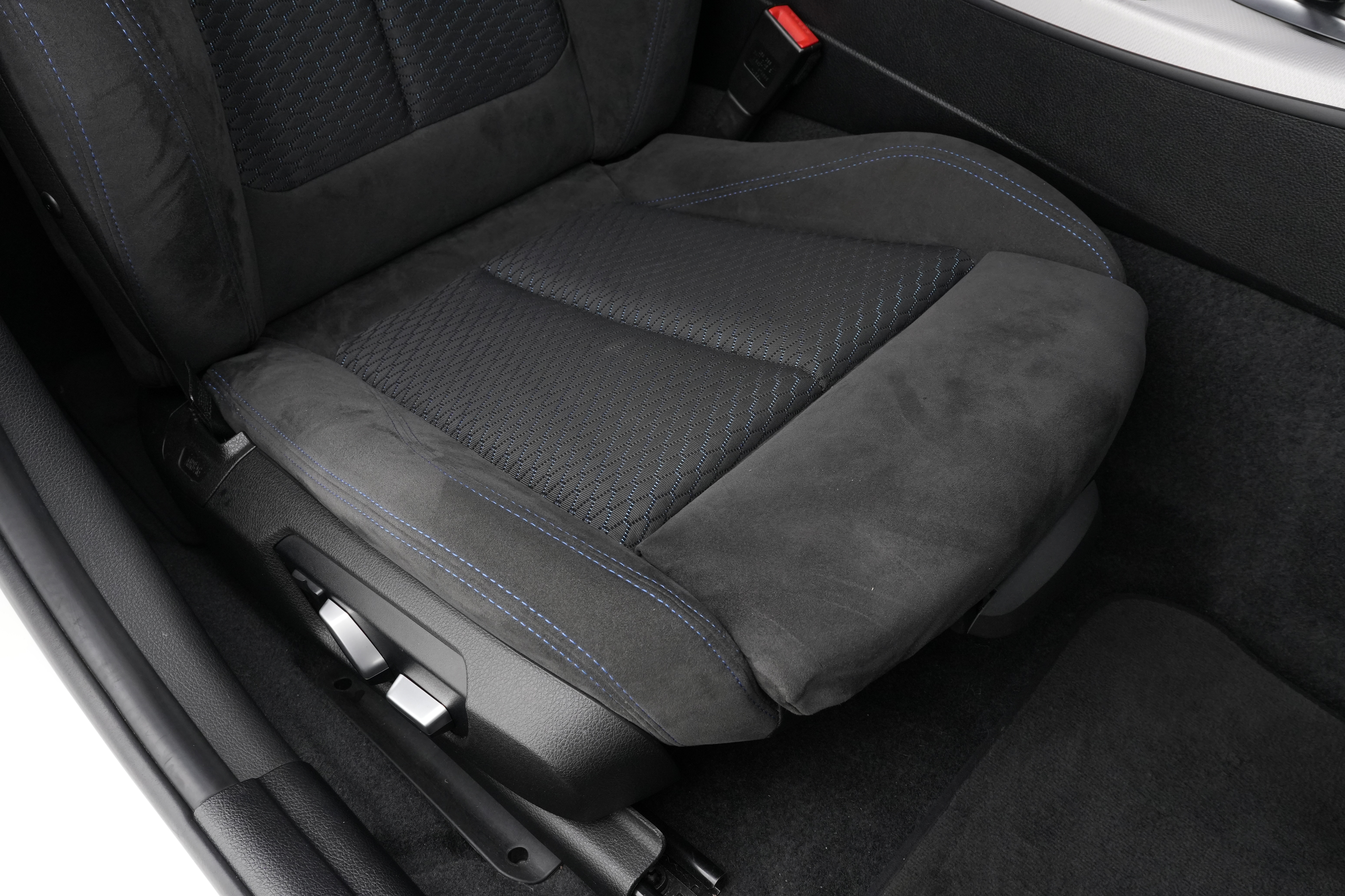 Interior 12