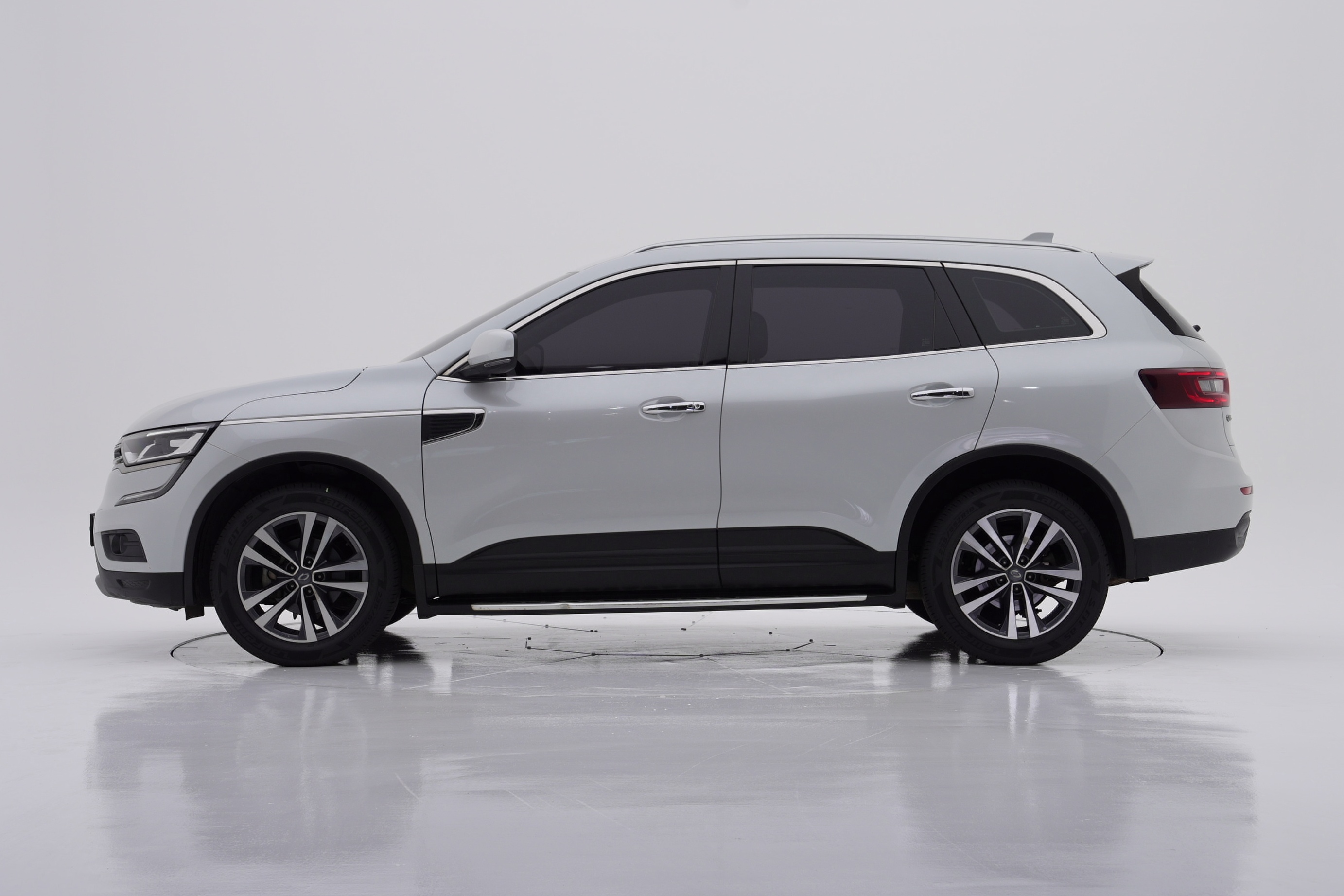 Renault Korea QM6 Бензин 2WD RE