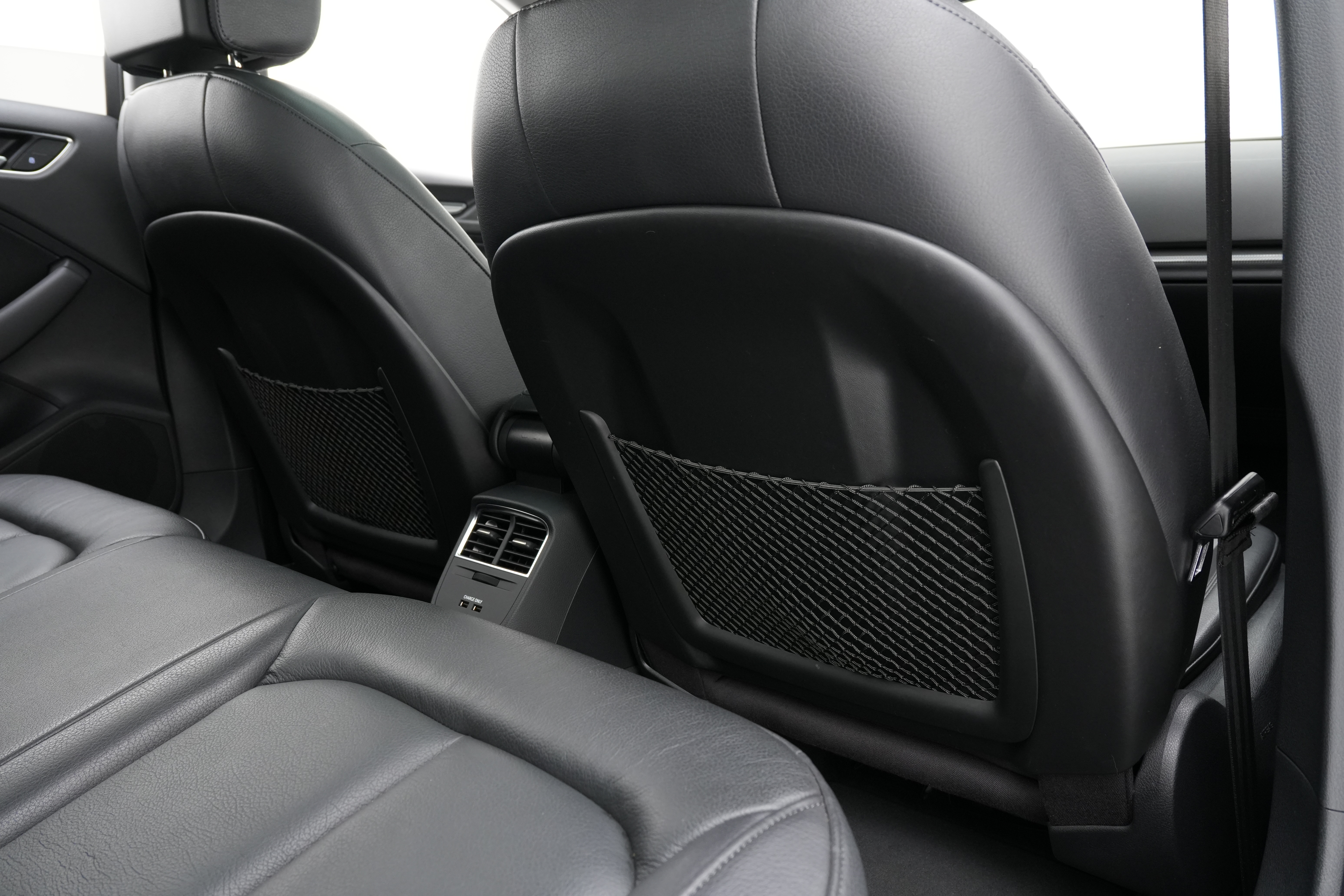Interior 15