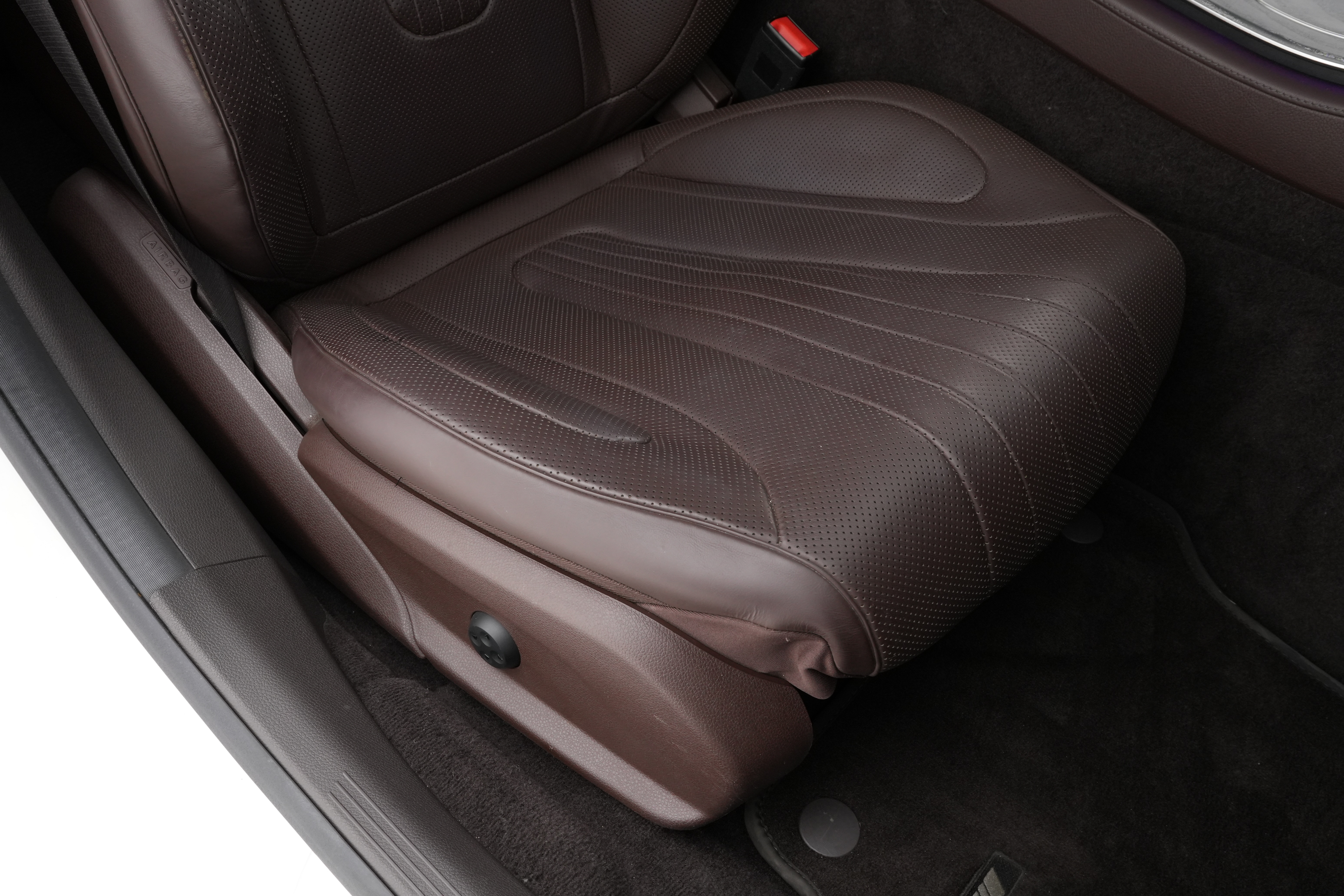 Interior 13