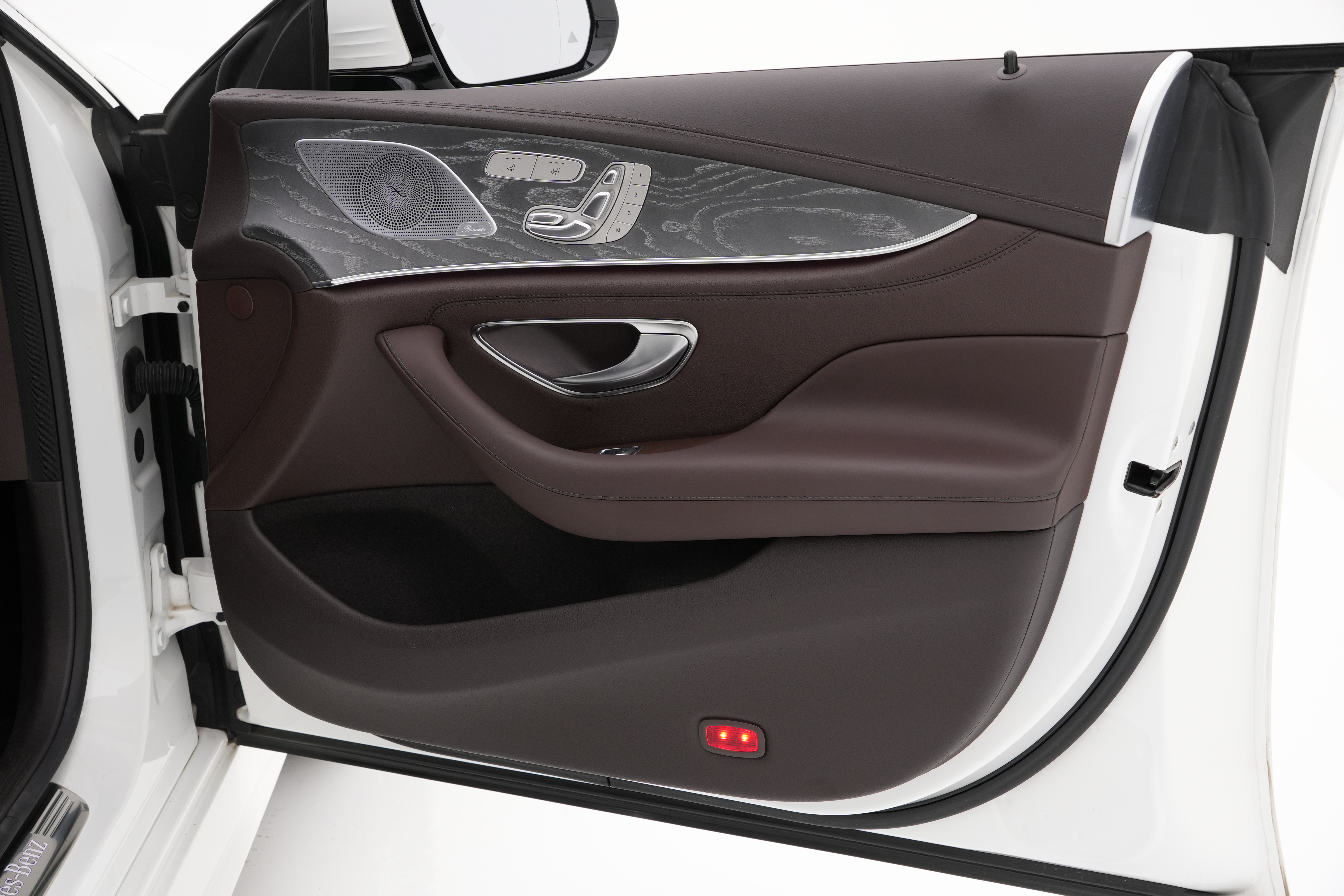 Interior 6