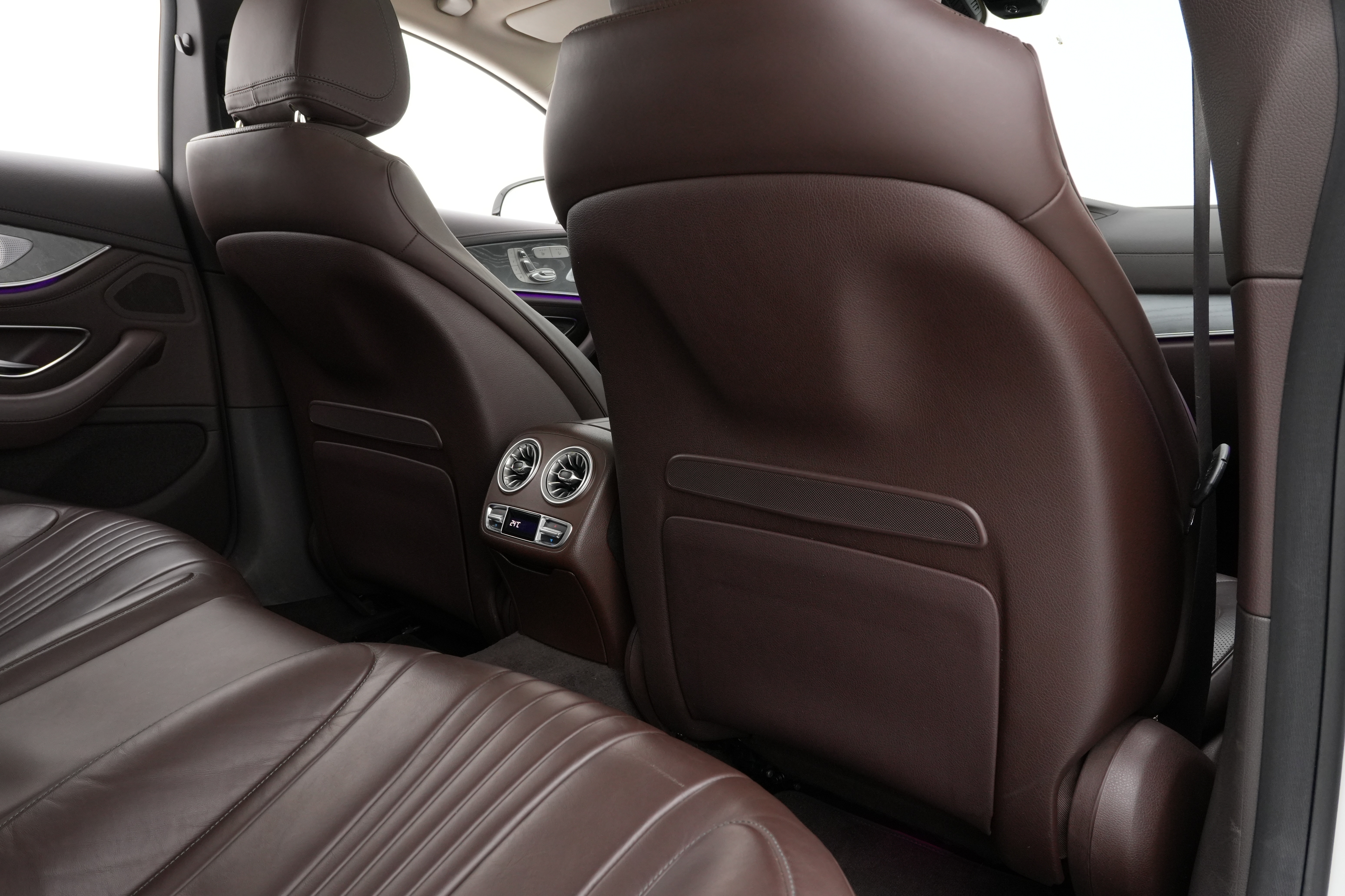 Interior 18