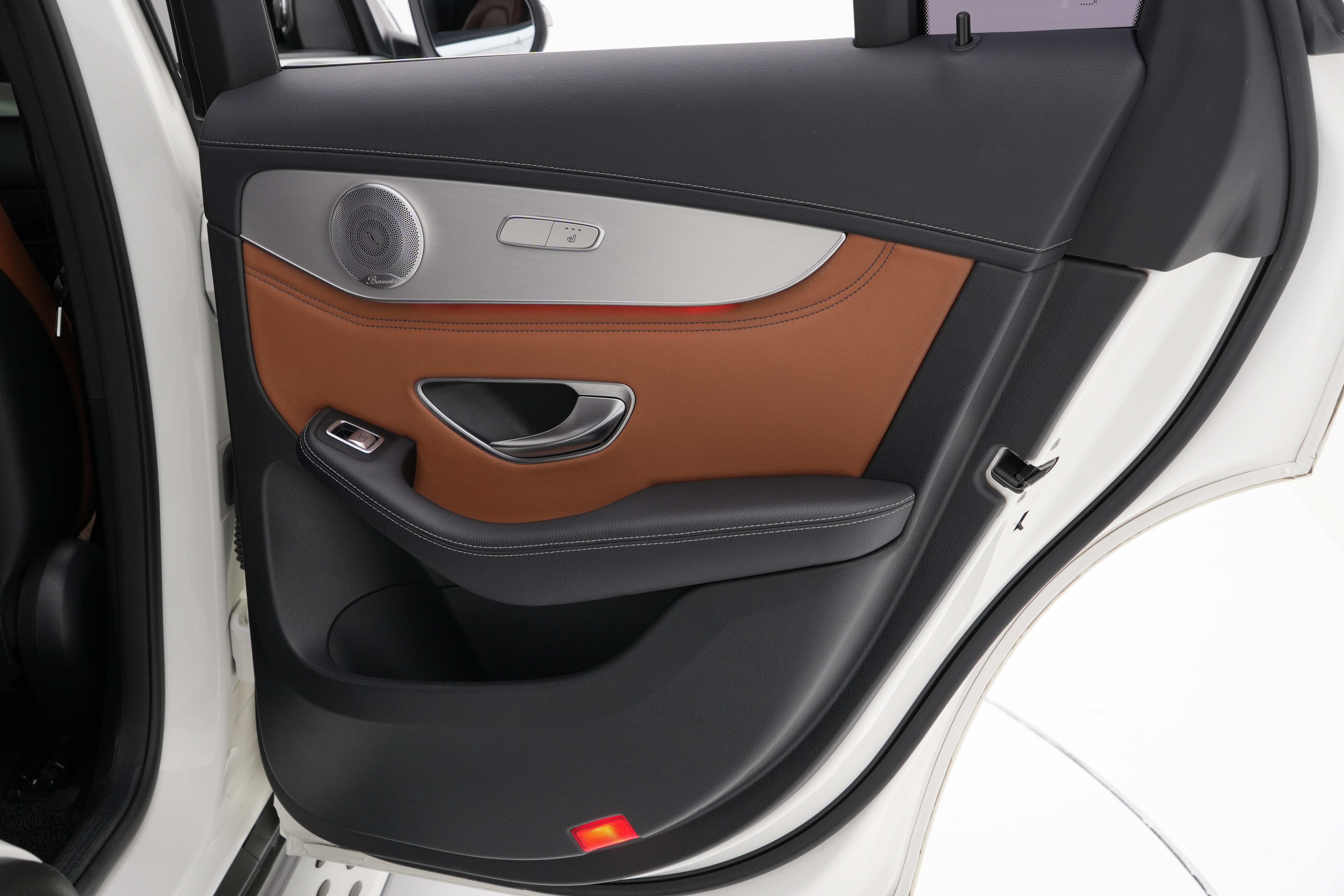 Interior 5