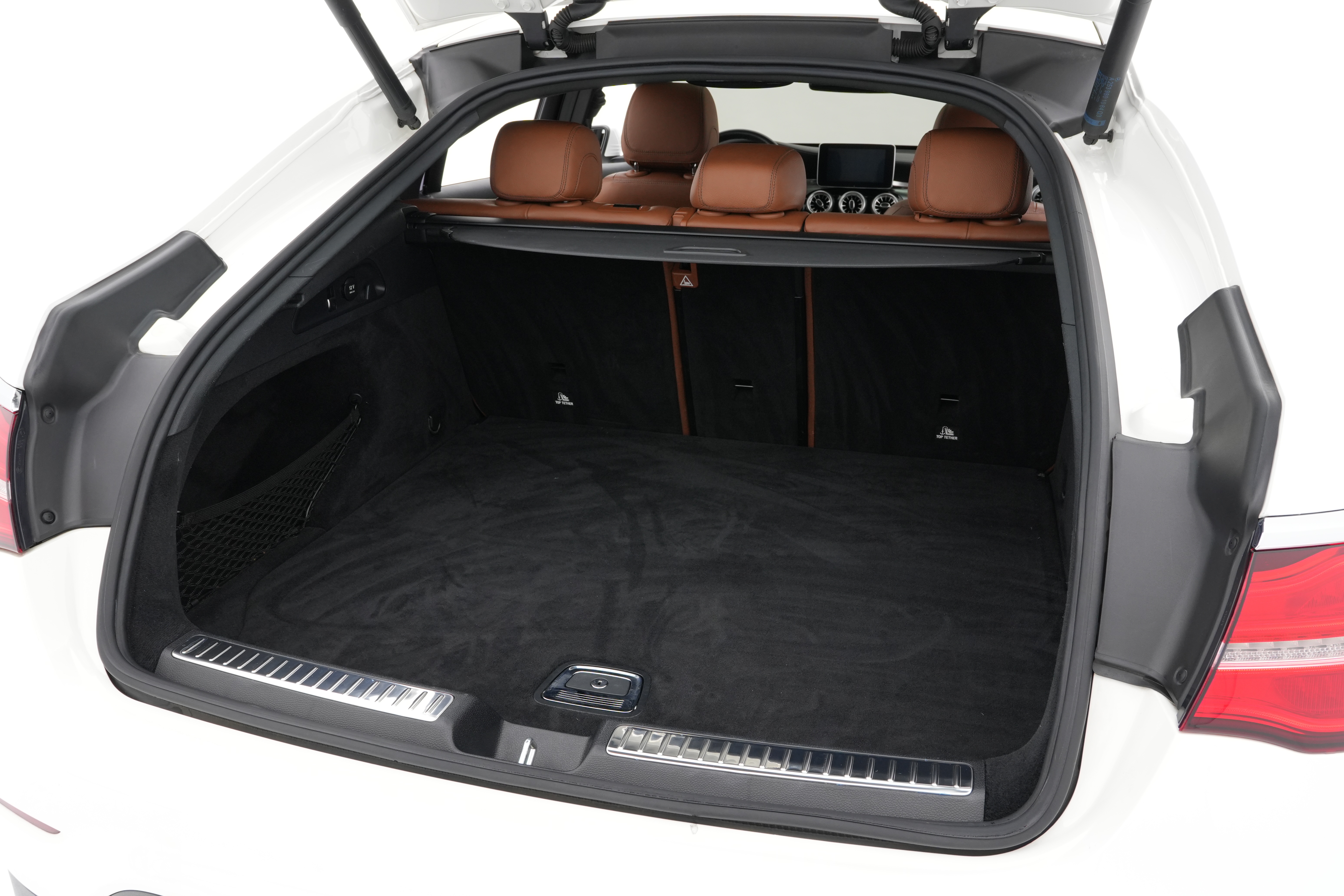 Interior 19