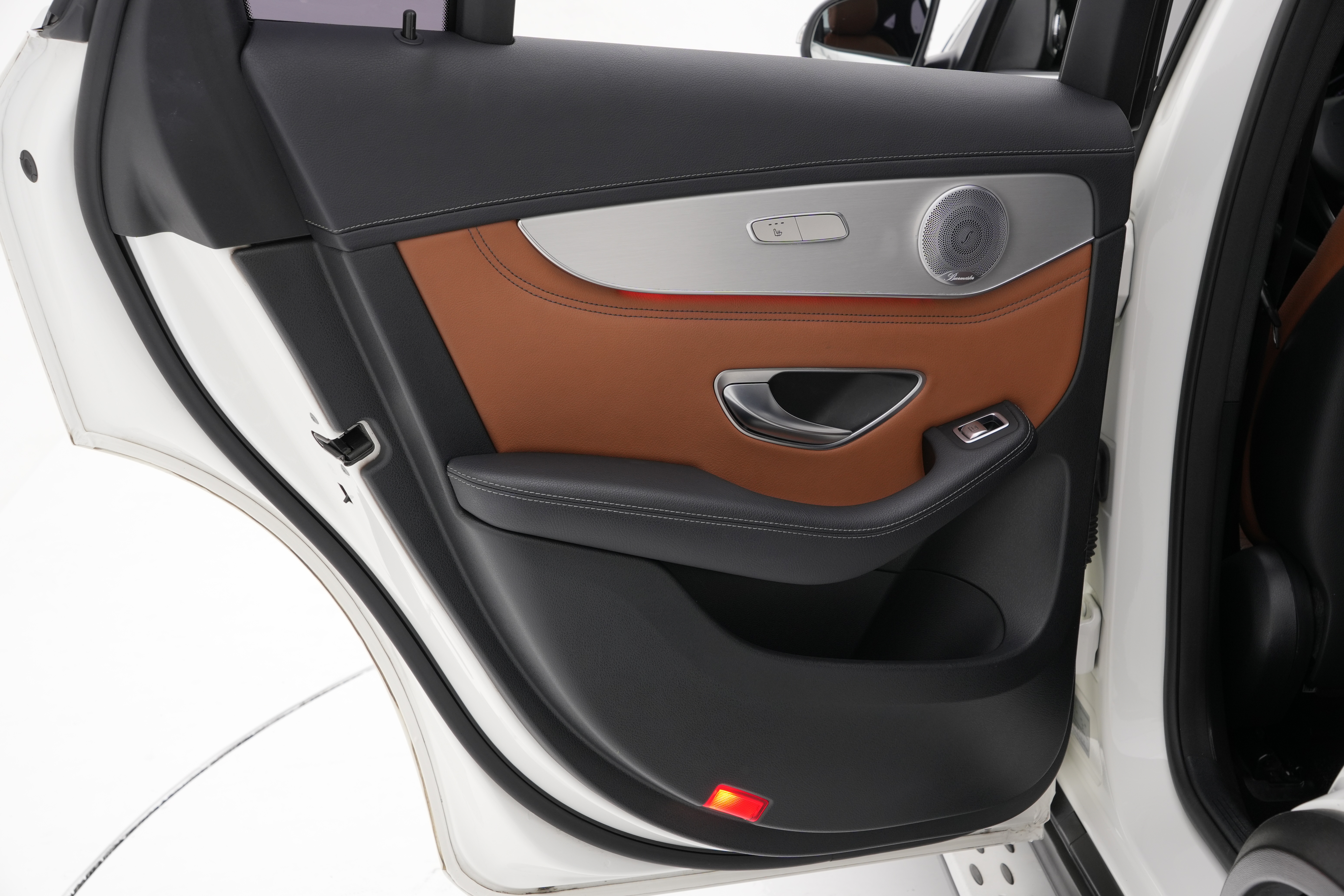 Interior 4
