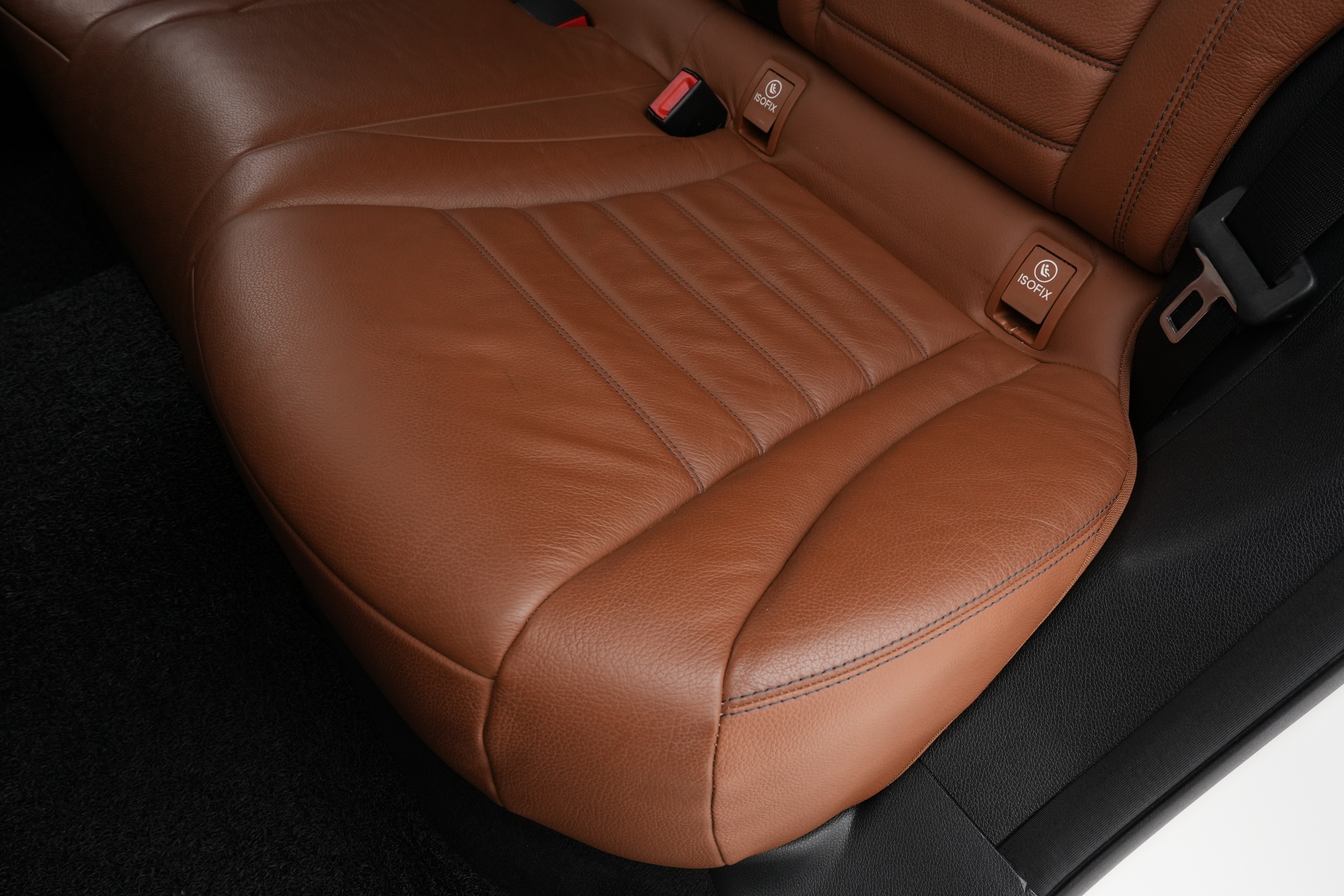 Interior 15