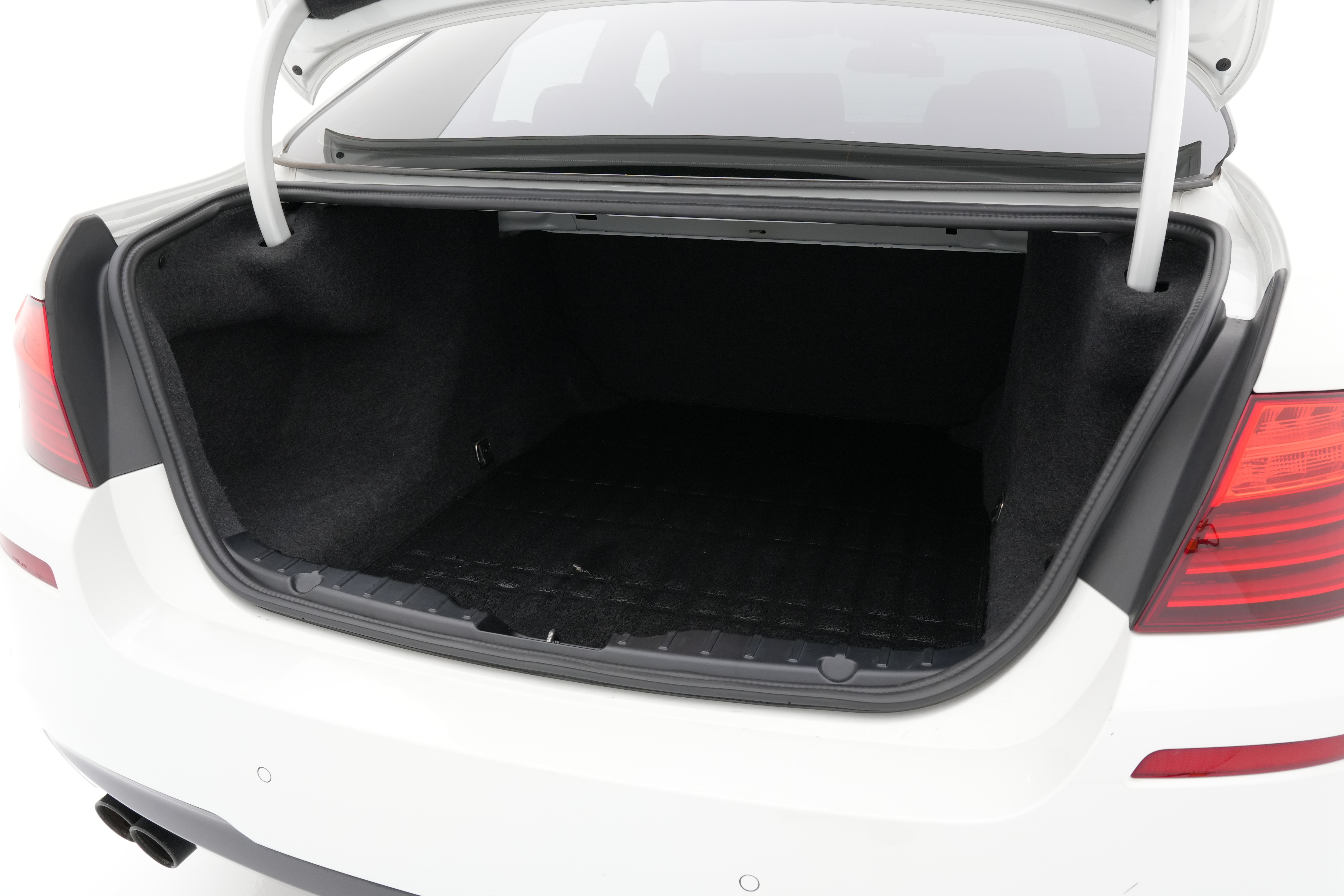 Interior 20