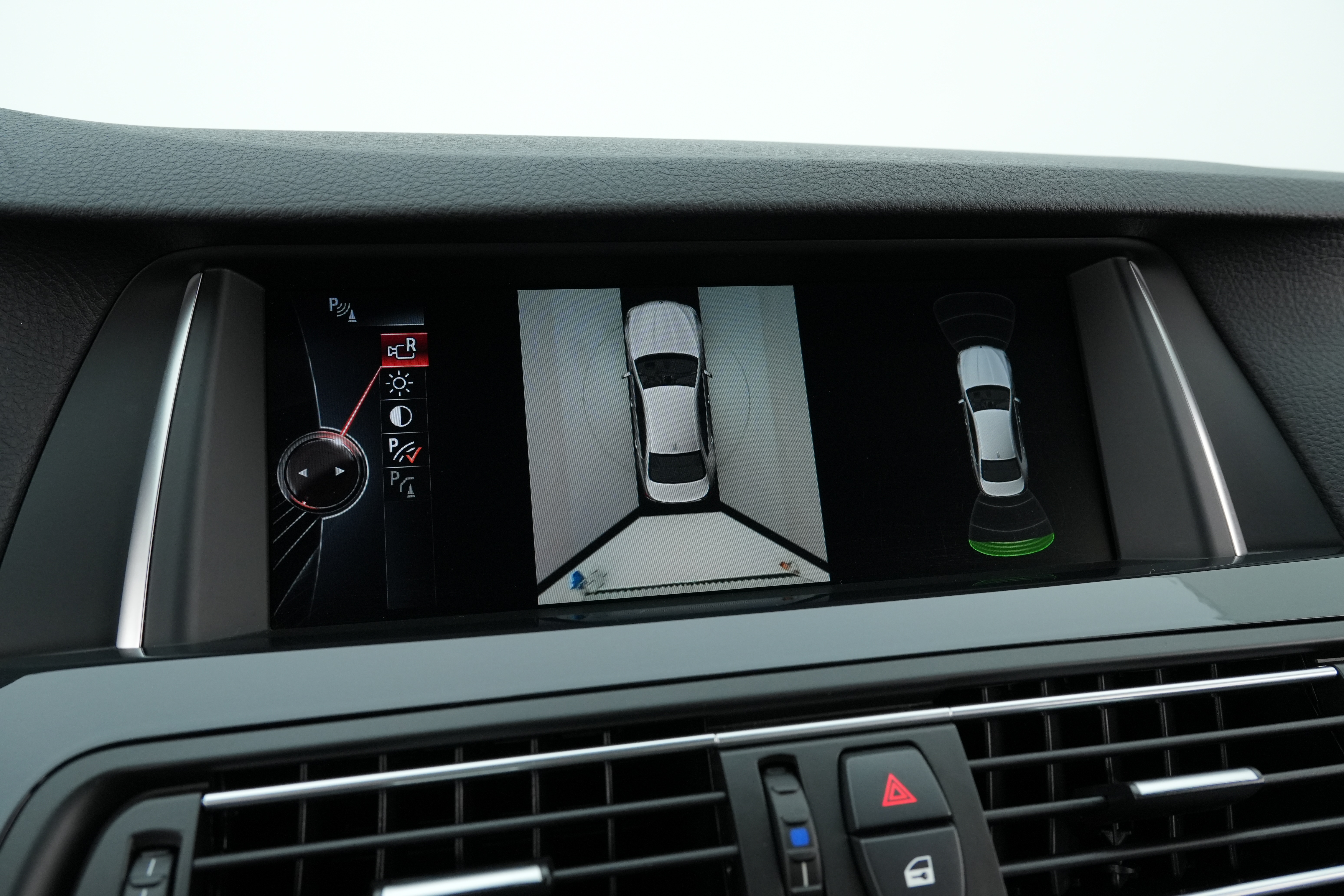 Interior 12